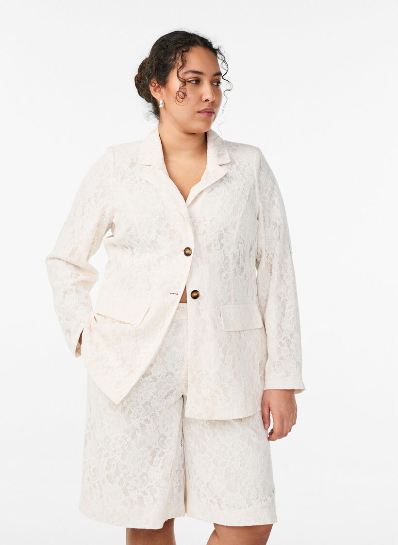 Lace blazer with button closure, Vanilla, Model