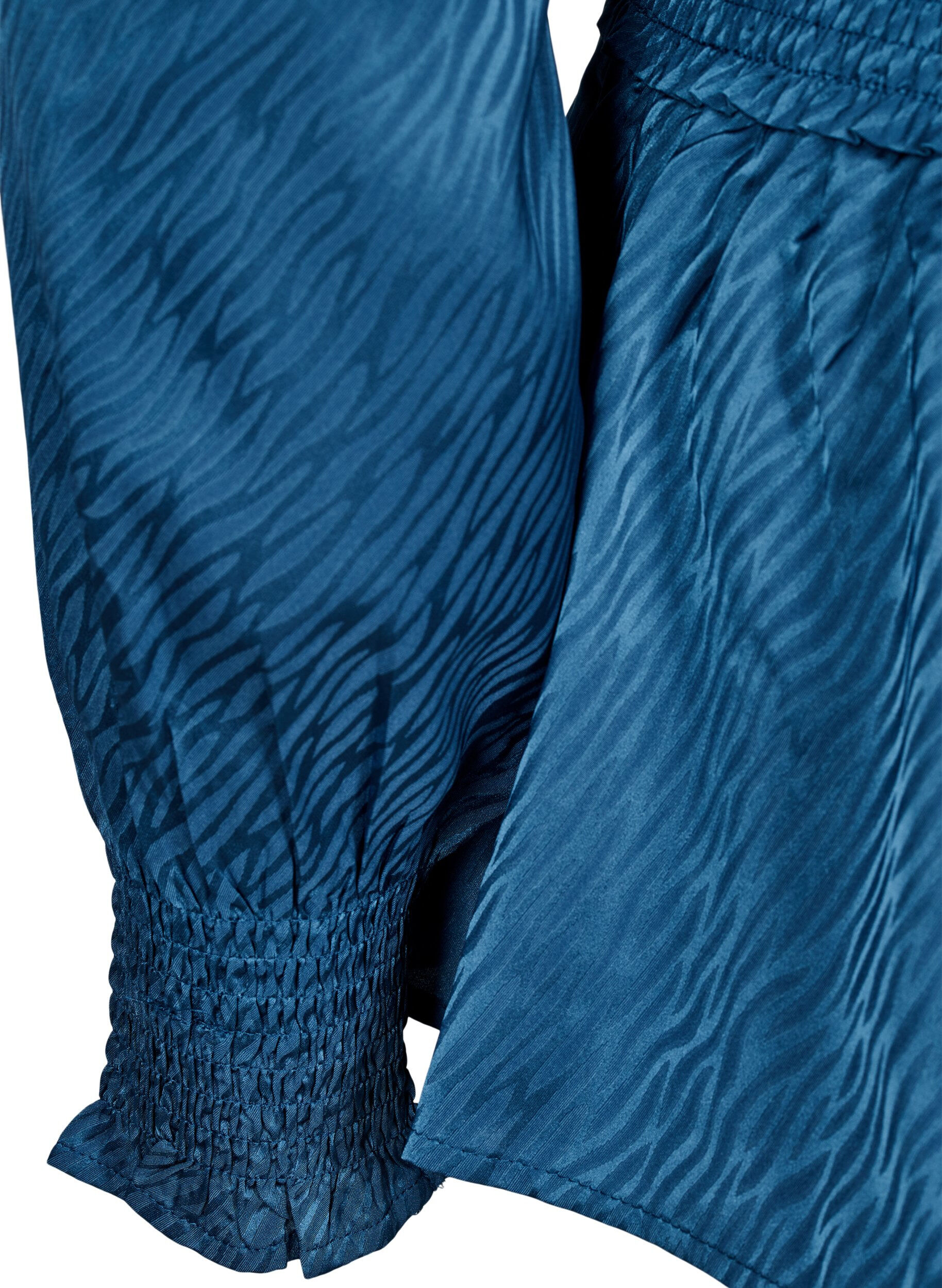 Zizzifashion Tone-on-tone patterned blouse with smock, Midnight, Packshot image number 3