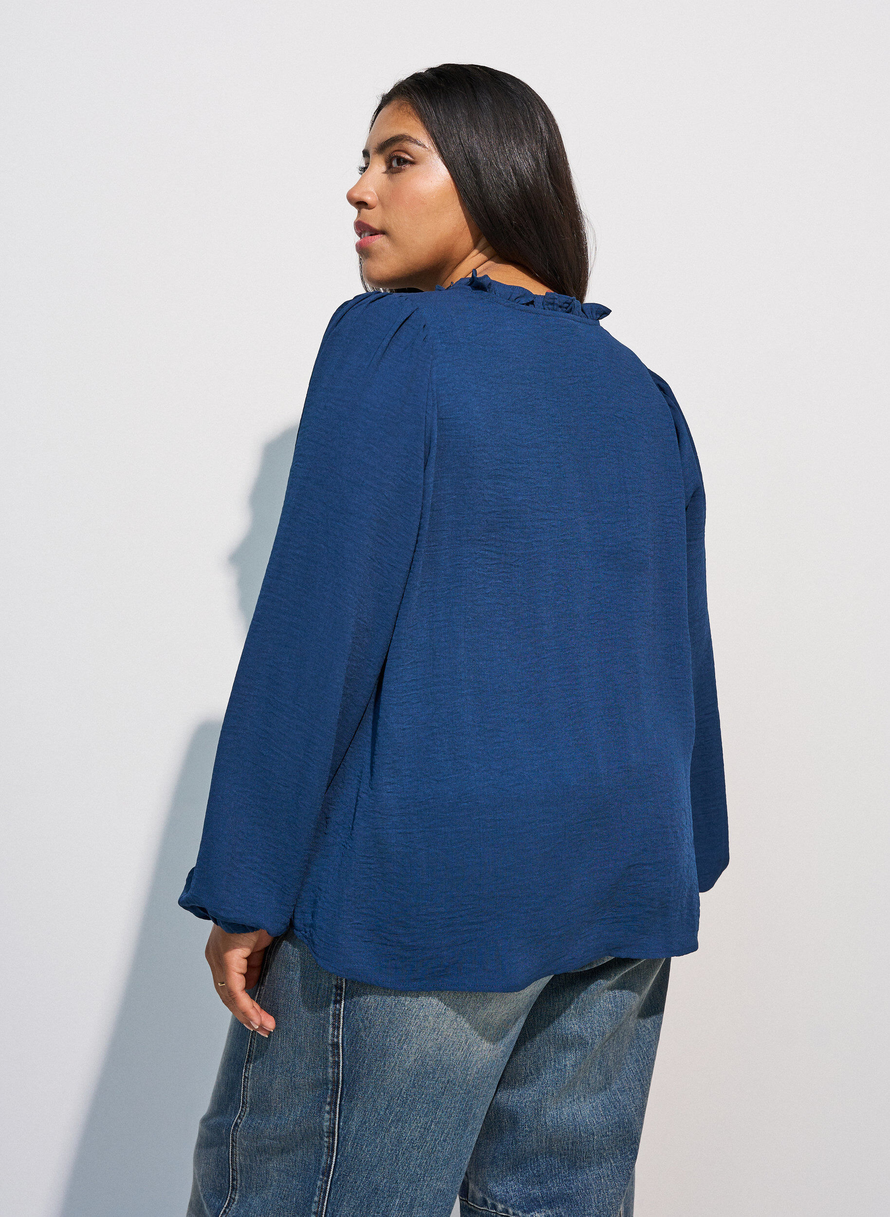 ZizzifashionBlouse with V-neck and crochet band, Blue, Model image number 2