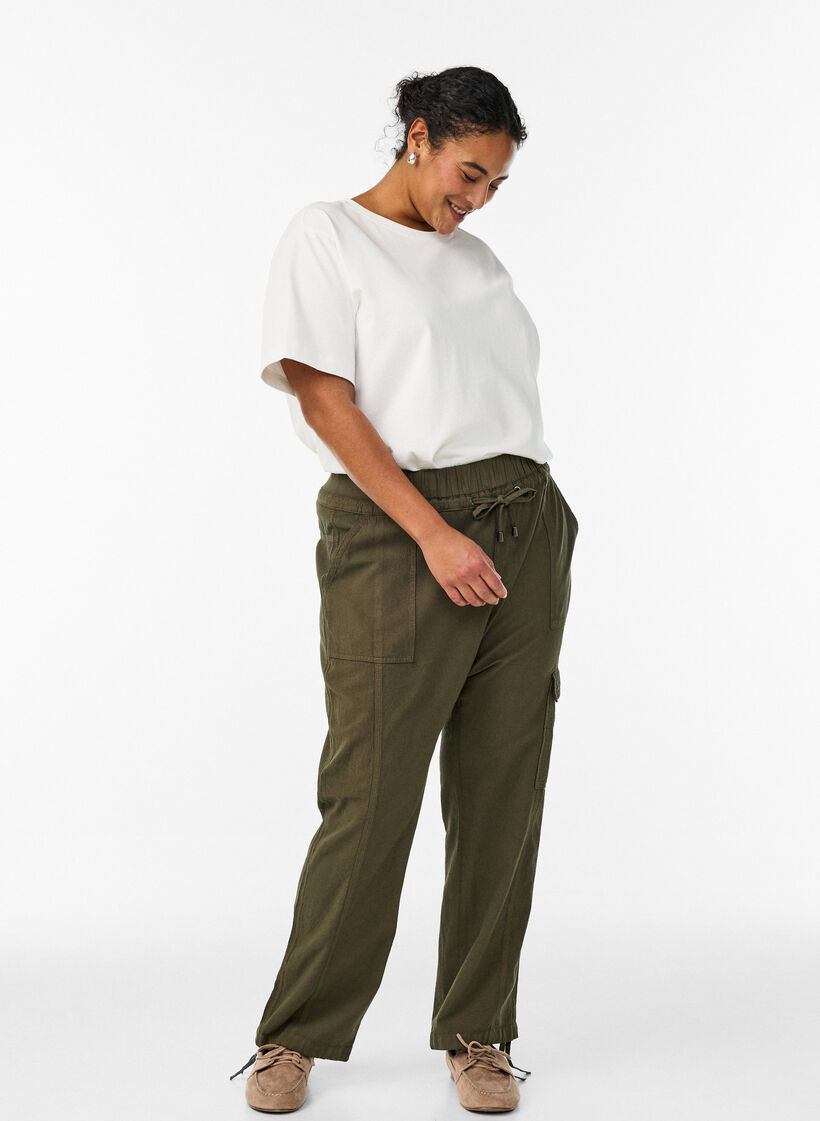 Loose cargo trousers in cotton, Green, Model image number 2
