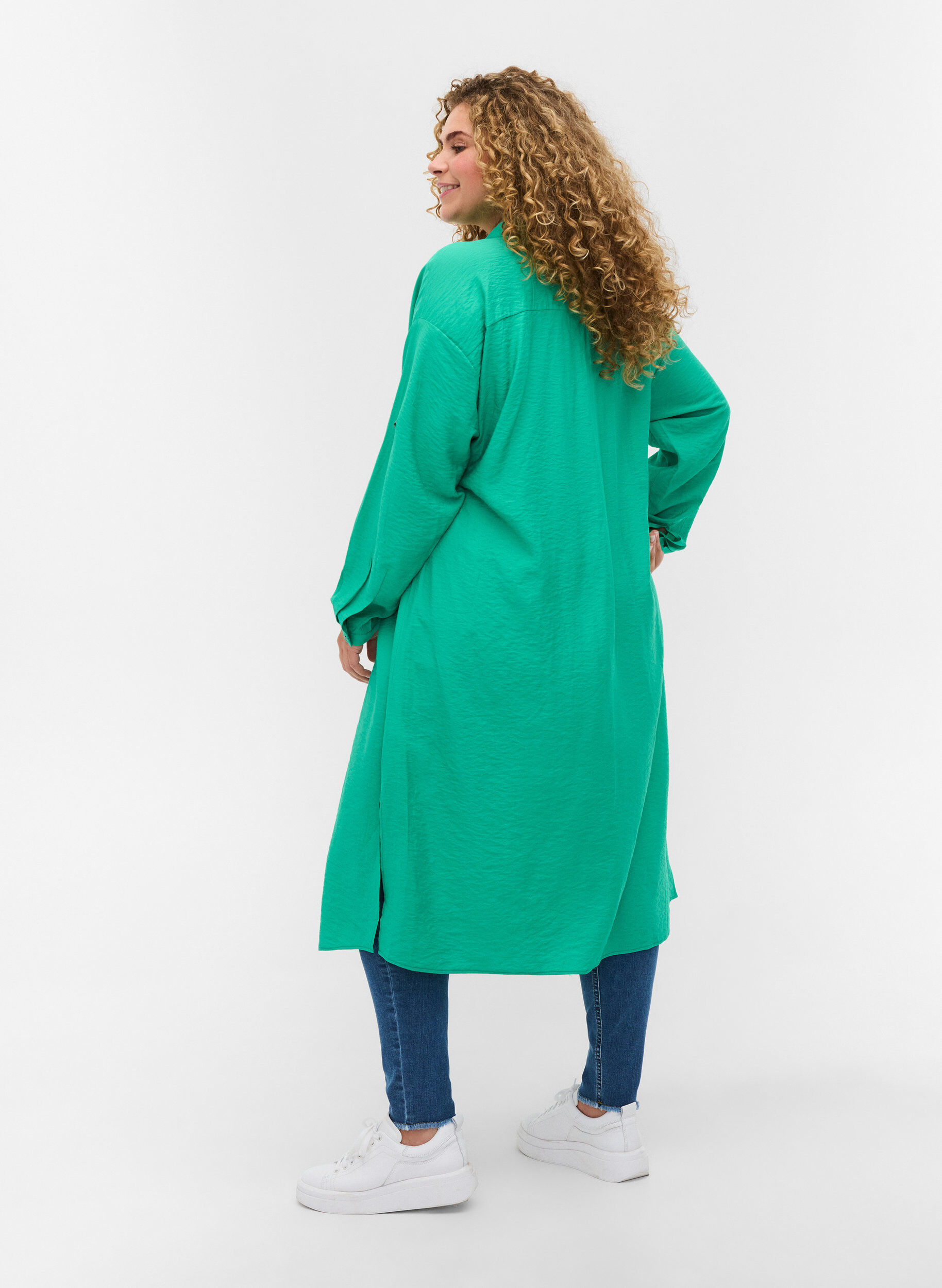Zizzifashion Long viscose shirt with slits, Mint, Model image number 1