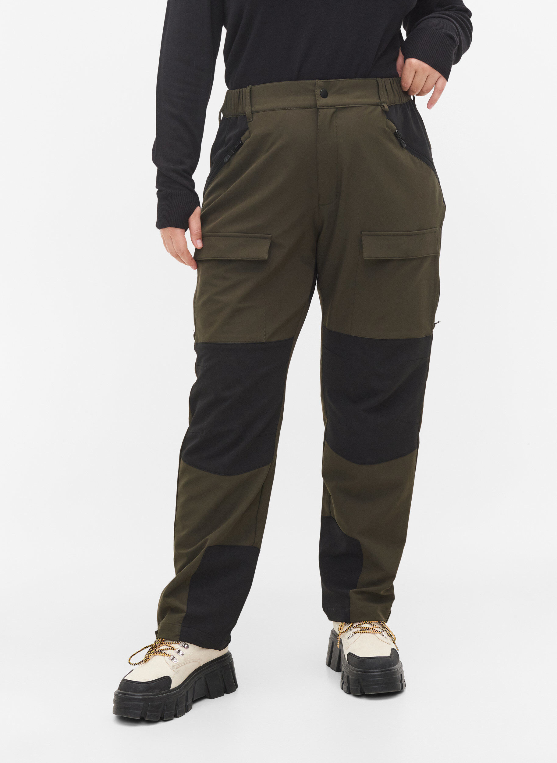 Zizzifashion Water-repellent hiking trousers with pockets, Forest Night, Model image number 2