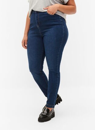 Extra high waisted Bea jeans with super slim fit, Blue denim, Model image number 2