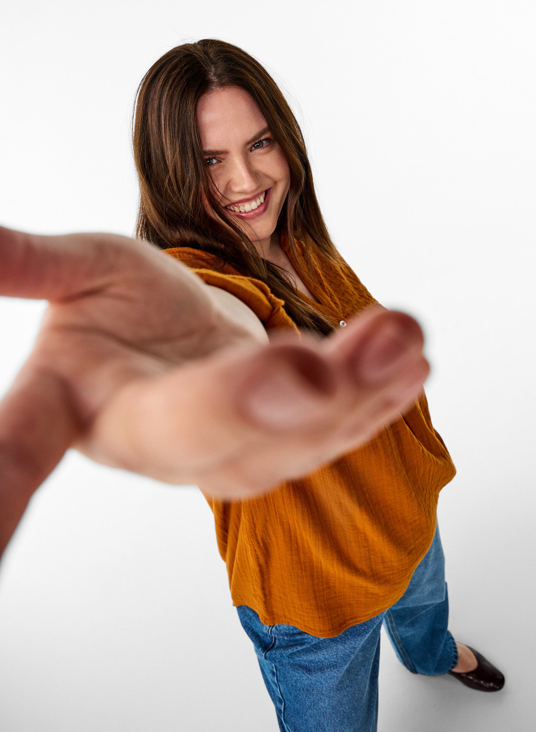 Zizzifashion Blouse in cotton muslin with broderie anglaise, Orange, Model image number 3