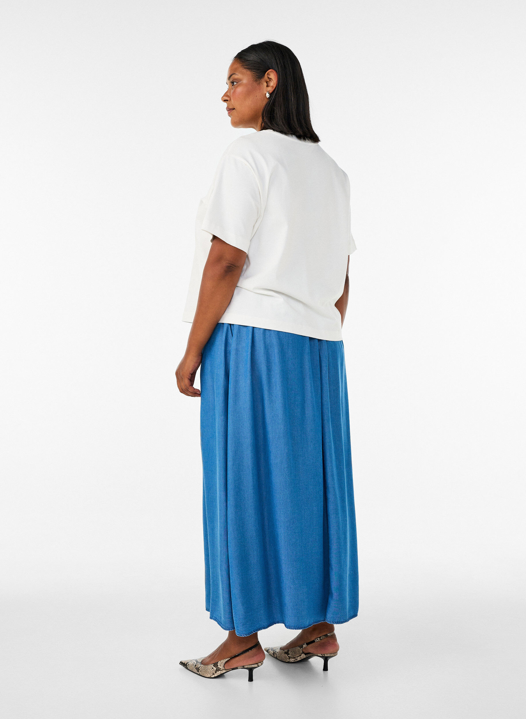 ZizzifashionMaxi skirt with a denim look in TENCEL&trade; lyocell, Blue, Model image number 1