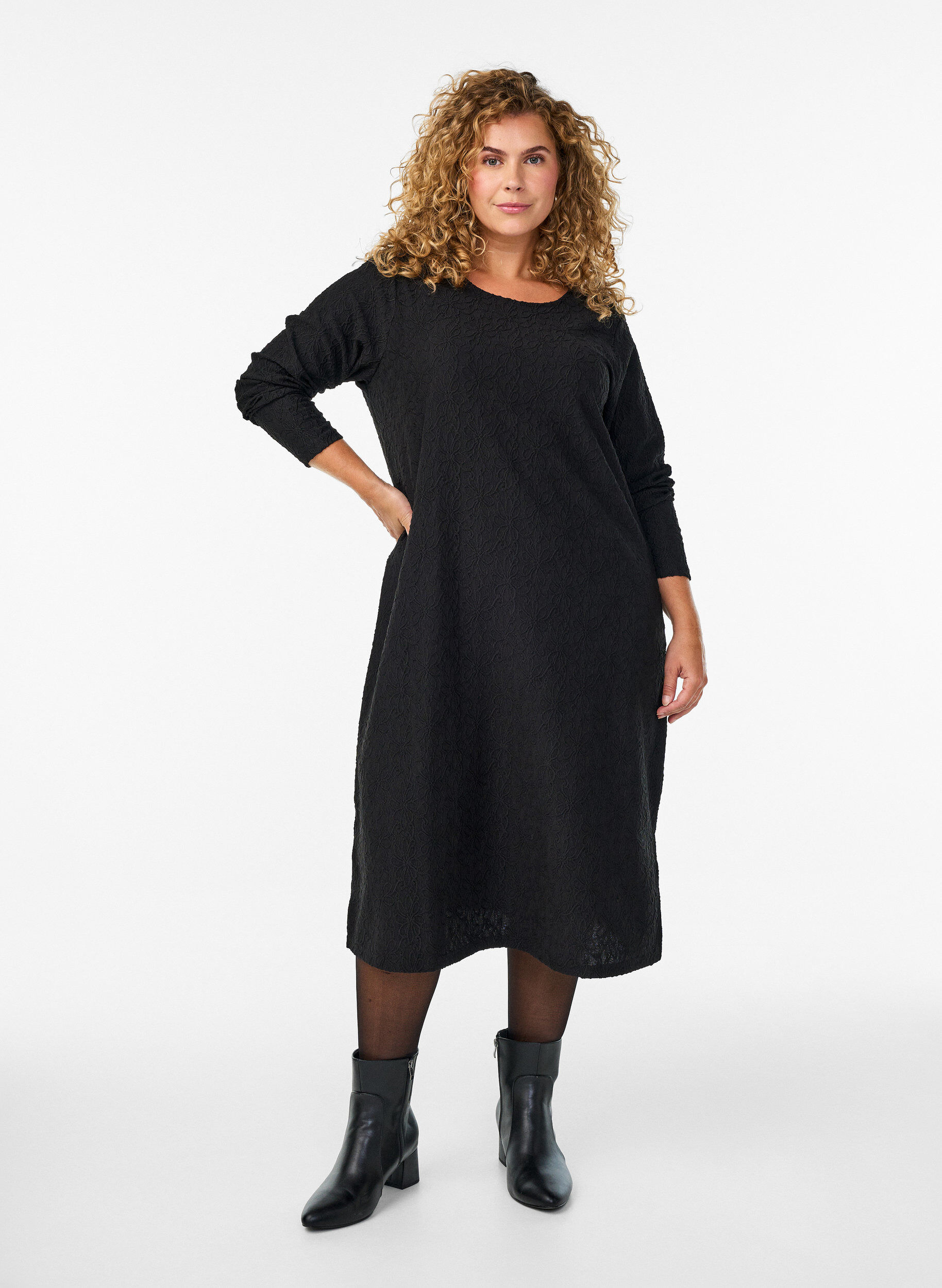Floral textured dress with long sleeves, Black, Model