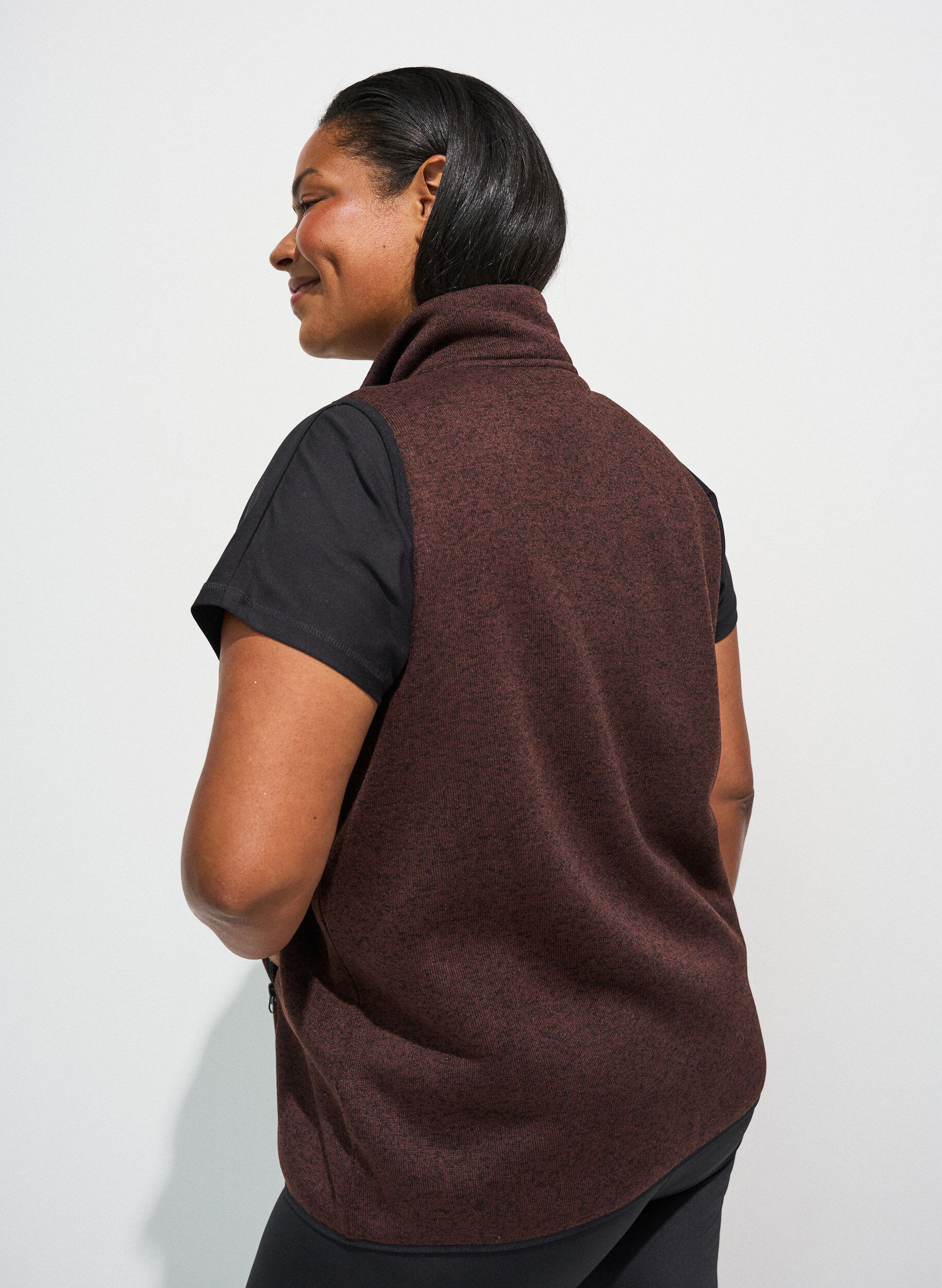 ZizzifashionVest with high neck and zipper, Brown, Model image number 1