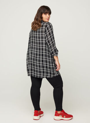 Long, checked viscose shirt, Black/White CH, Model image number 1
