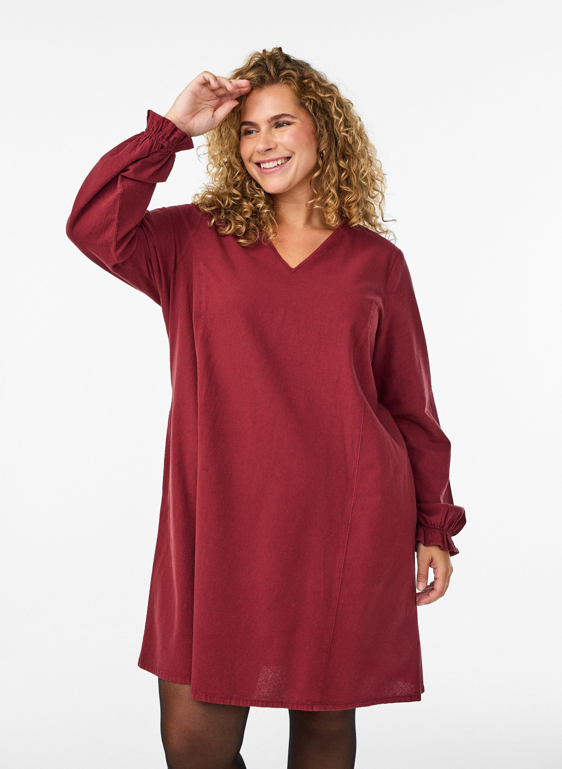 Short cotton dress with V-neck, Dark Bordeaux, Model
