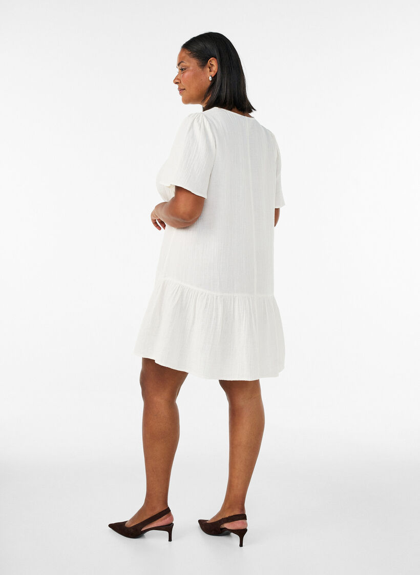 Cotton short-sleeved dress with a-line cut, Vanilla, Model image number 2