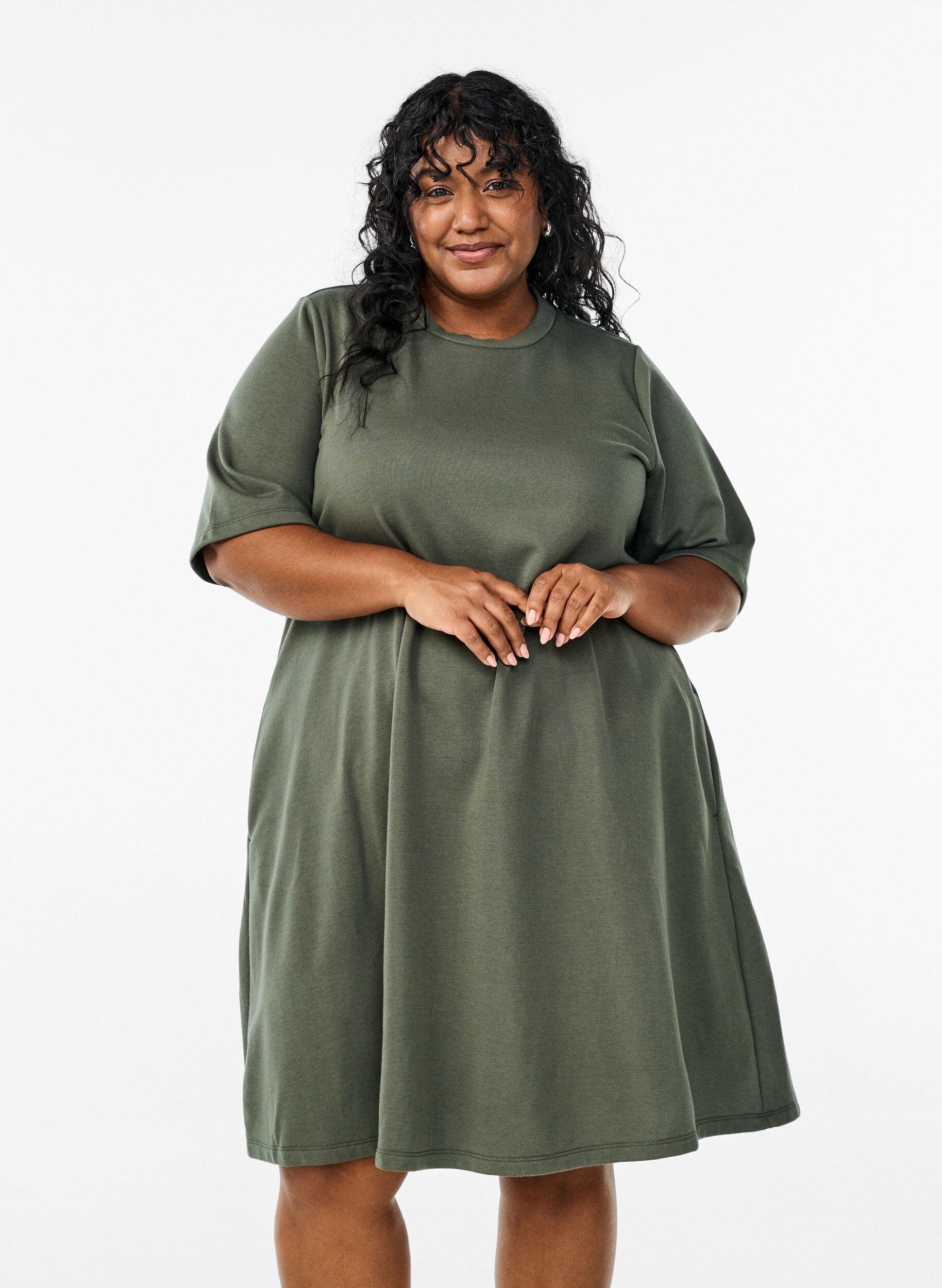 Knee-length jersey dress with pockets and A-line shape, Green, Model