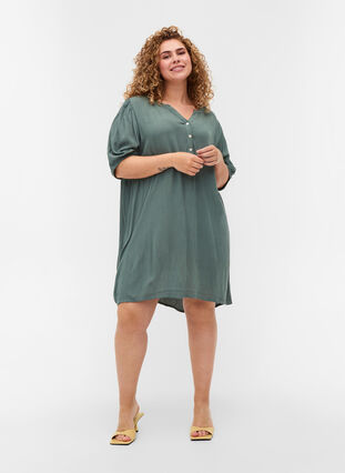 Viscose tunic with V-neck and buttons, Balsam Green, Model image number 2