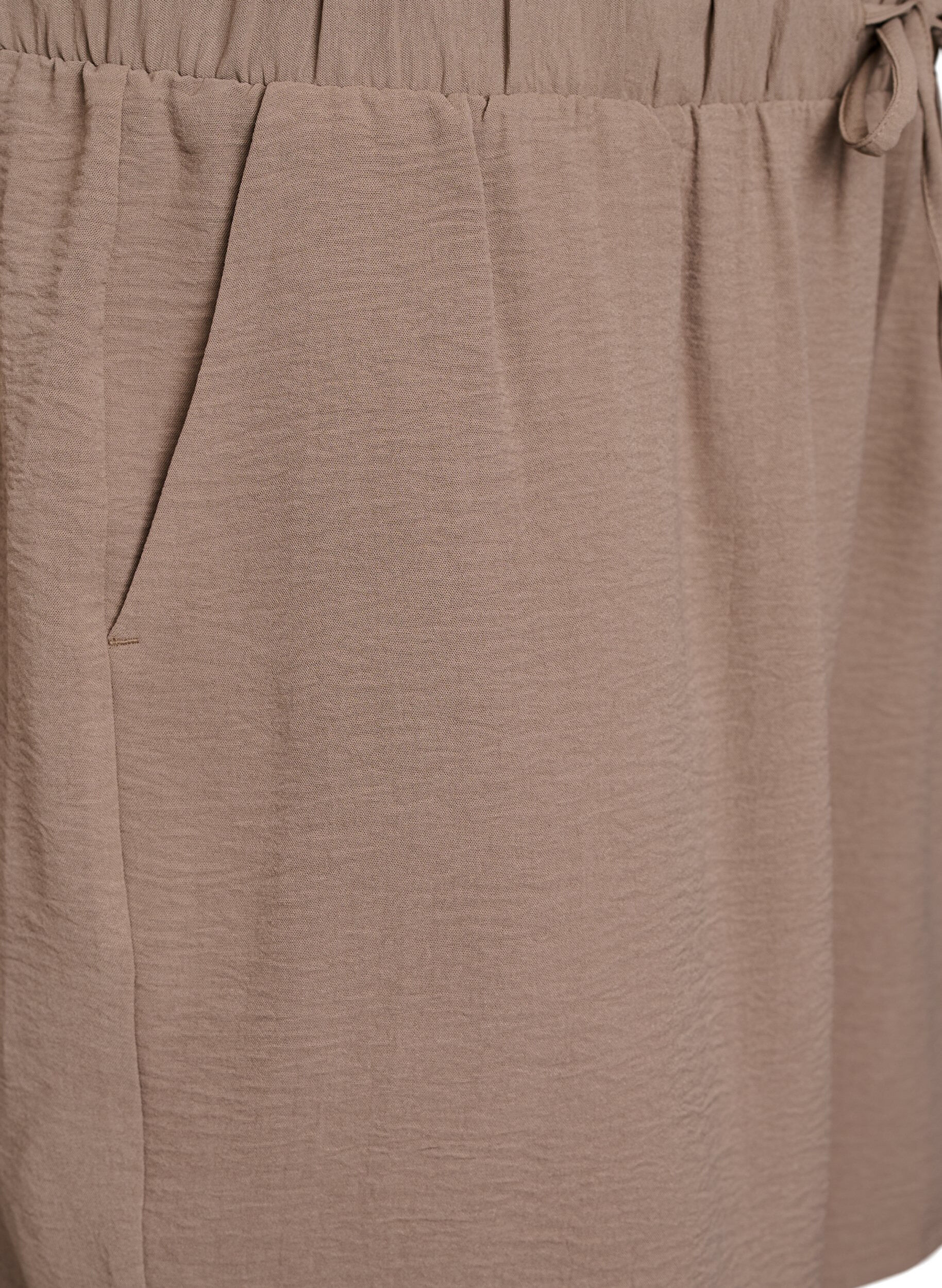 Zizzifashion Shorts with pockets and elastic waistband, Brown, Packshot image number 2