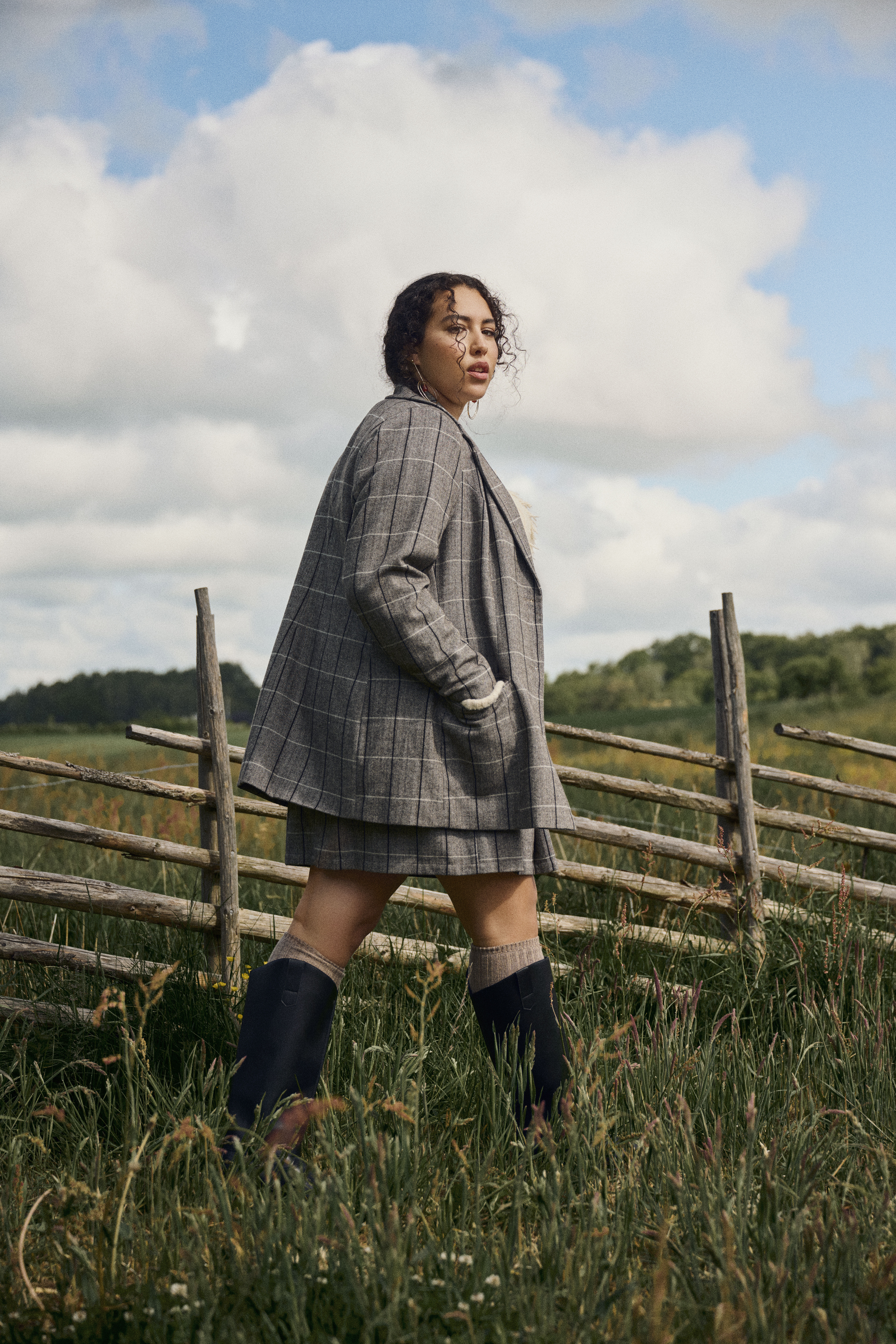 Zizzifashion Set in grey checks, , Model