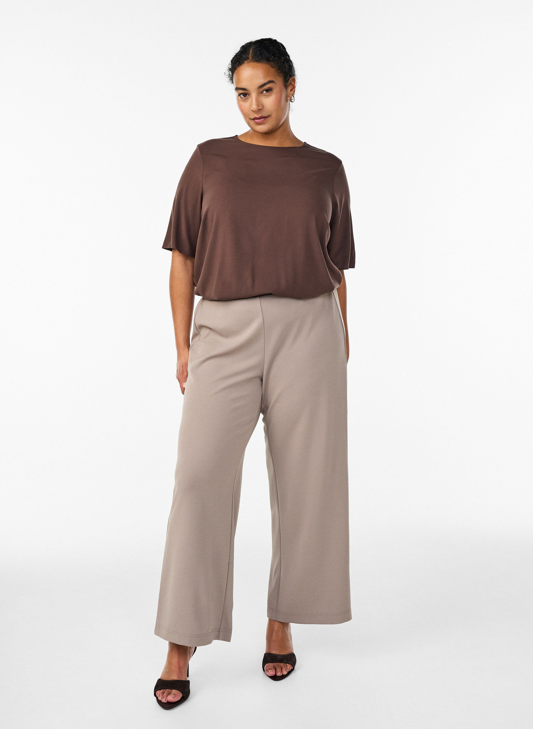 Zizzifashion Short-sleeved woven blouse with round neck, Brown, Model image number 1