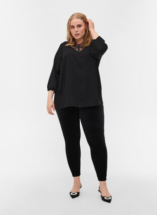 Solid-coloured 3/4 sleeve blouse with lace, Black, Model image number 2