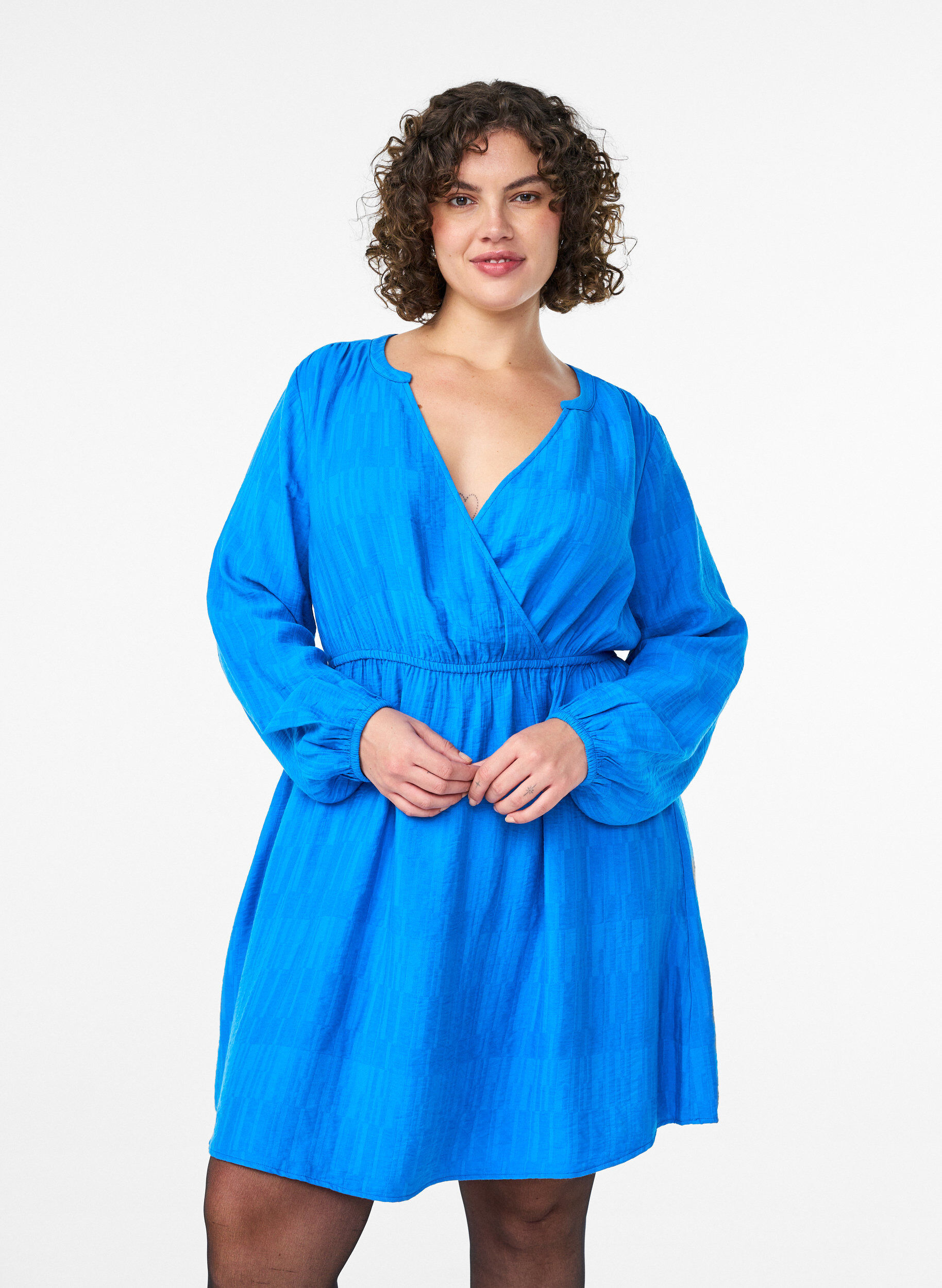 Short textured dress with wrap look, Blue, Model