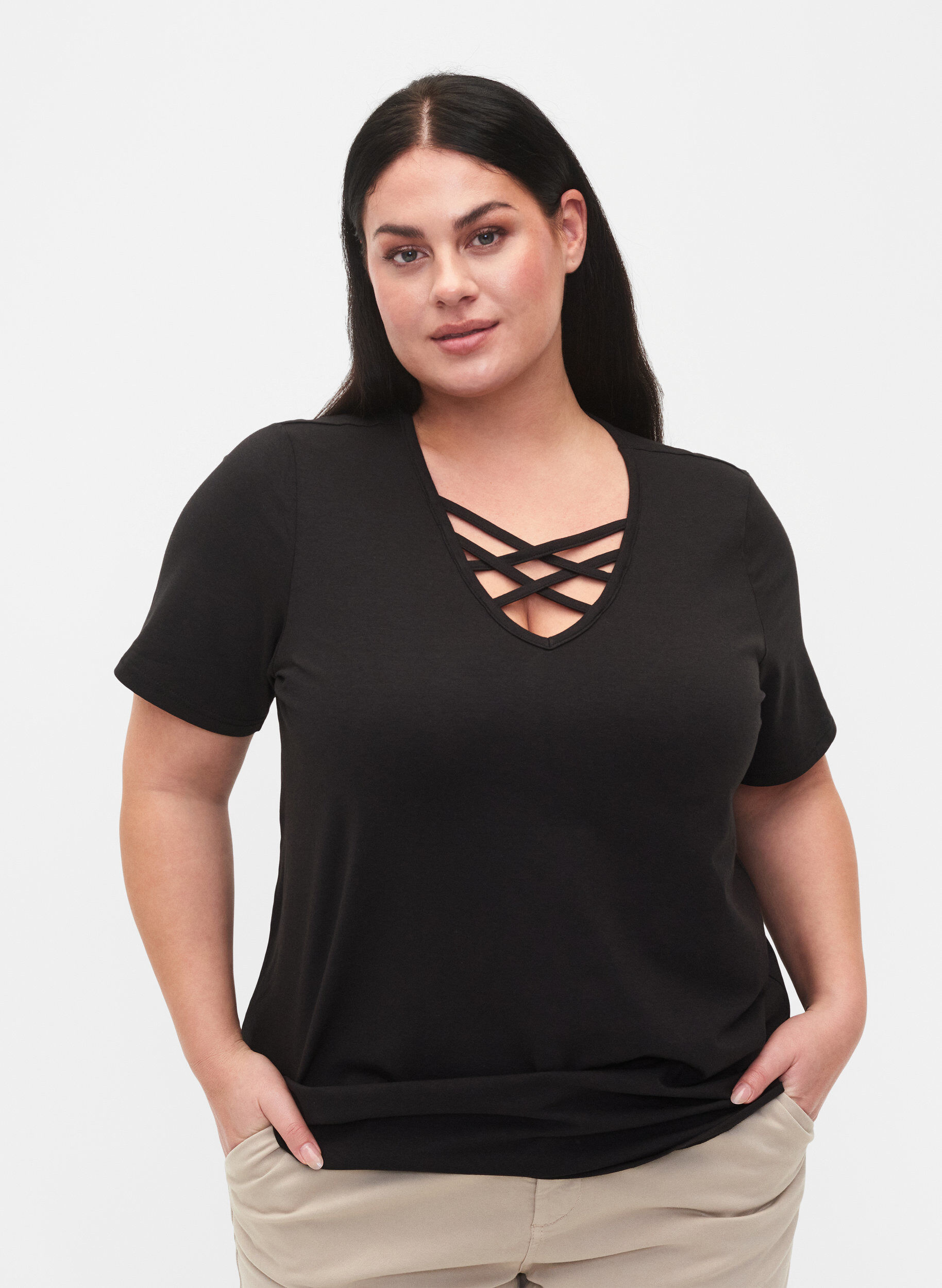 Zizzifashion T-shirt with v-neck and cross detail, Black, Model image number 0