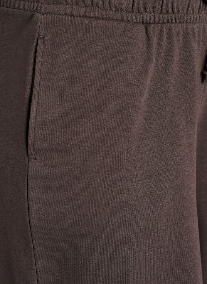 High-waisted sweatshorts with pockets, Brown, Packshot image number 2