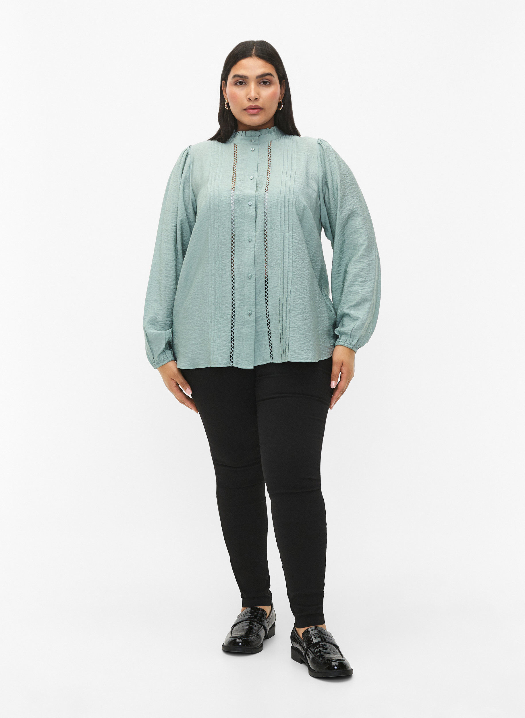 Zizzifashion Viscose shirt blouse with ruffle collar, Chinois Green, Model image number 2