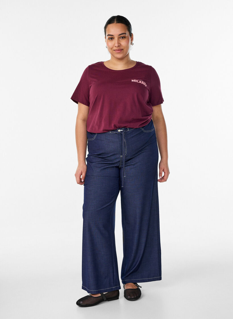 T-shirt with motif, Red, Model image number 1