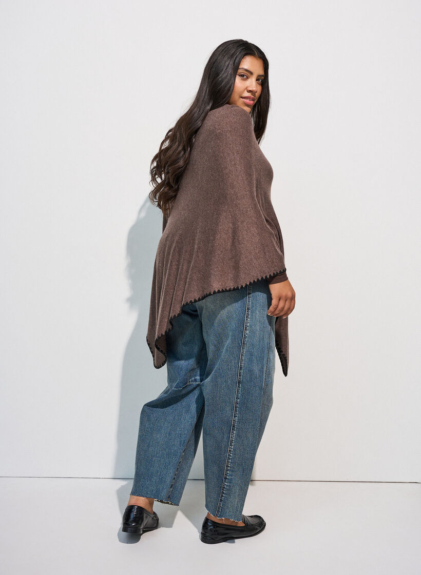 Fine-knit poncho, Brown, Model image number 2