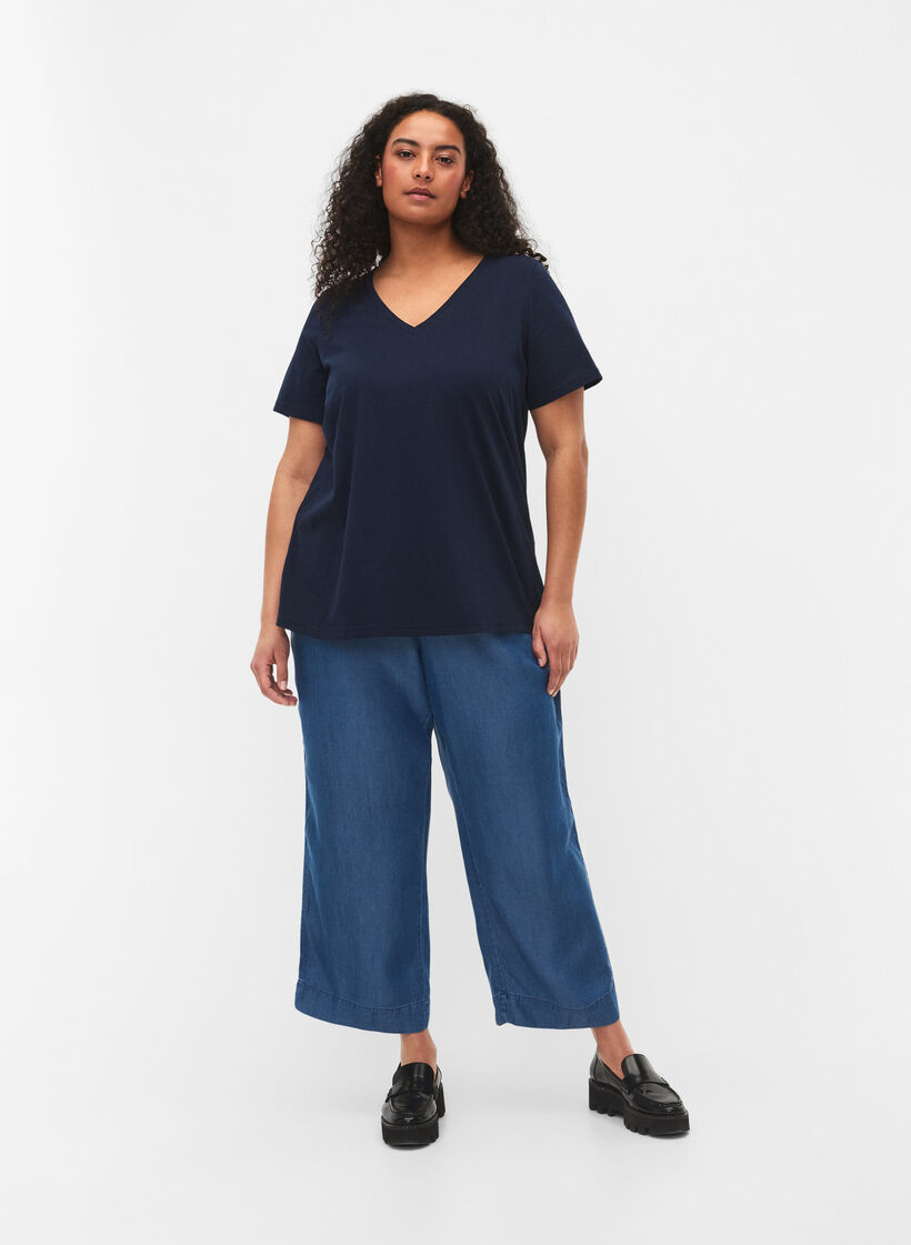 Short sleeve t-shirt with v-neckline, Blue, Model image number 1