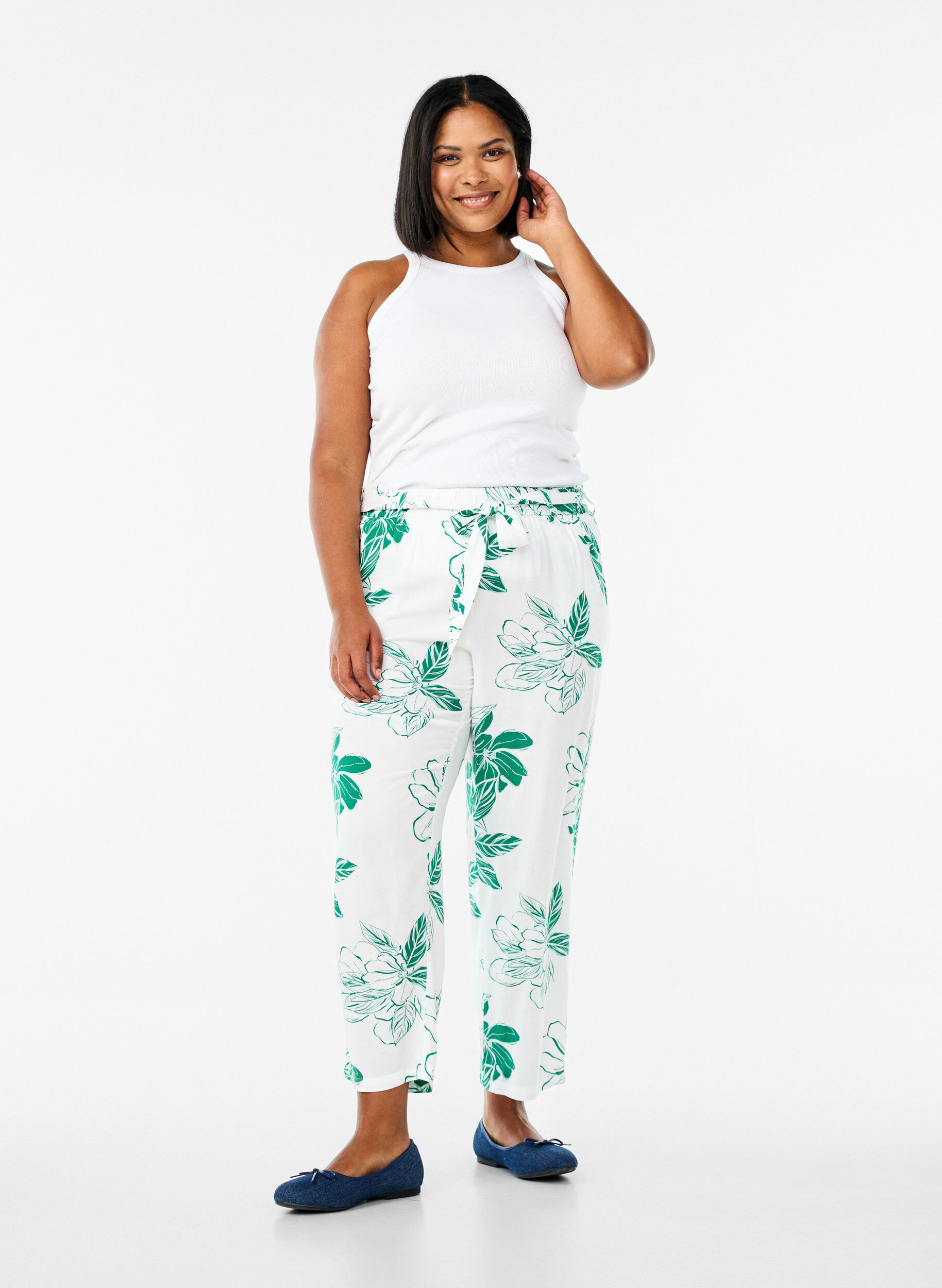 Zizzifashion High-waisted viscose trousers, Green, Model image number 0