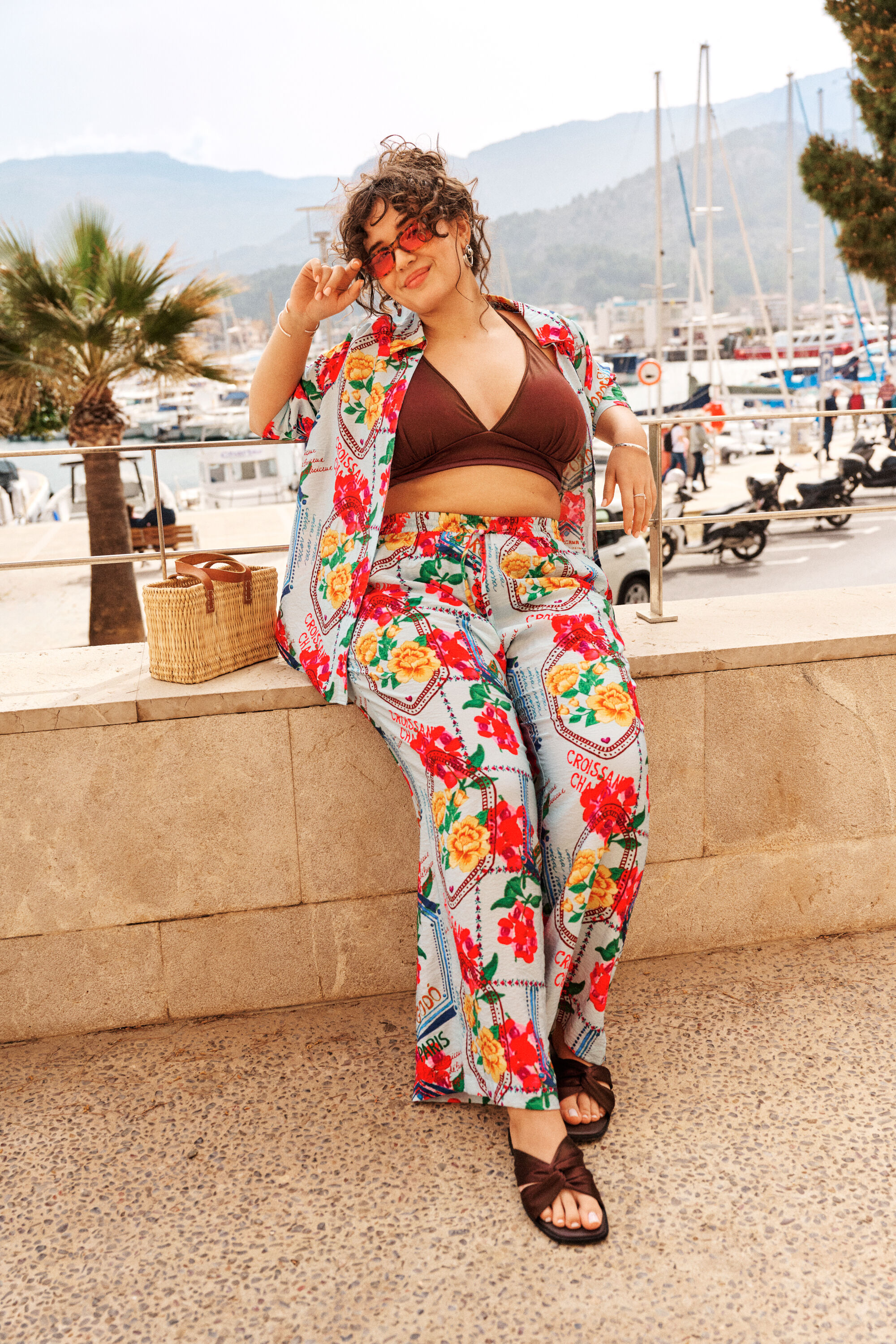 Zizzifashion Colorful holiday atmosphere at the harbor, , Model