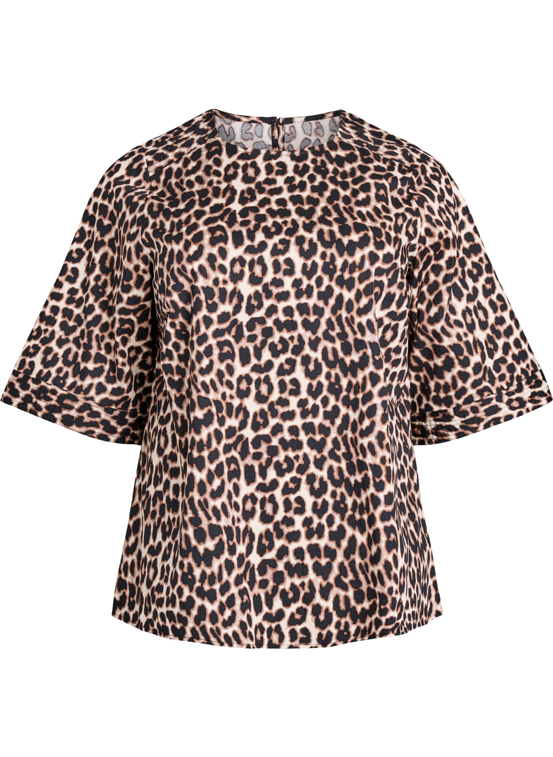 Blouse with stitching details and 3/4 sleeves