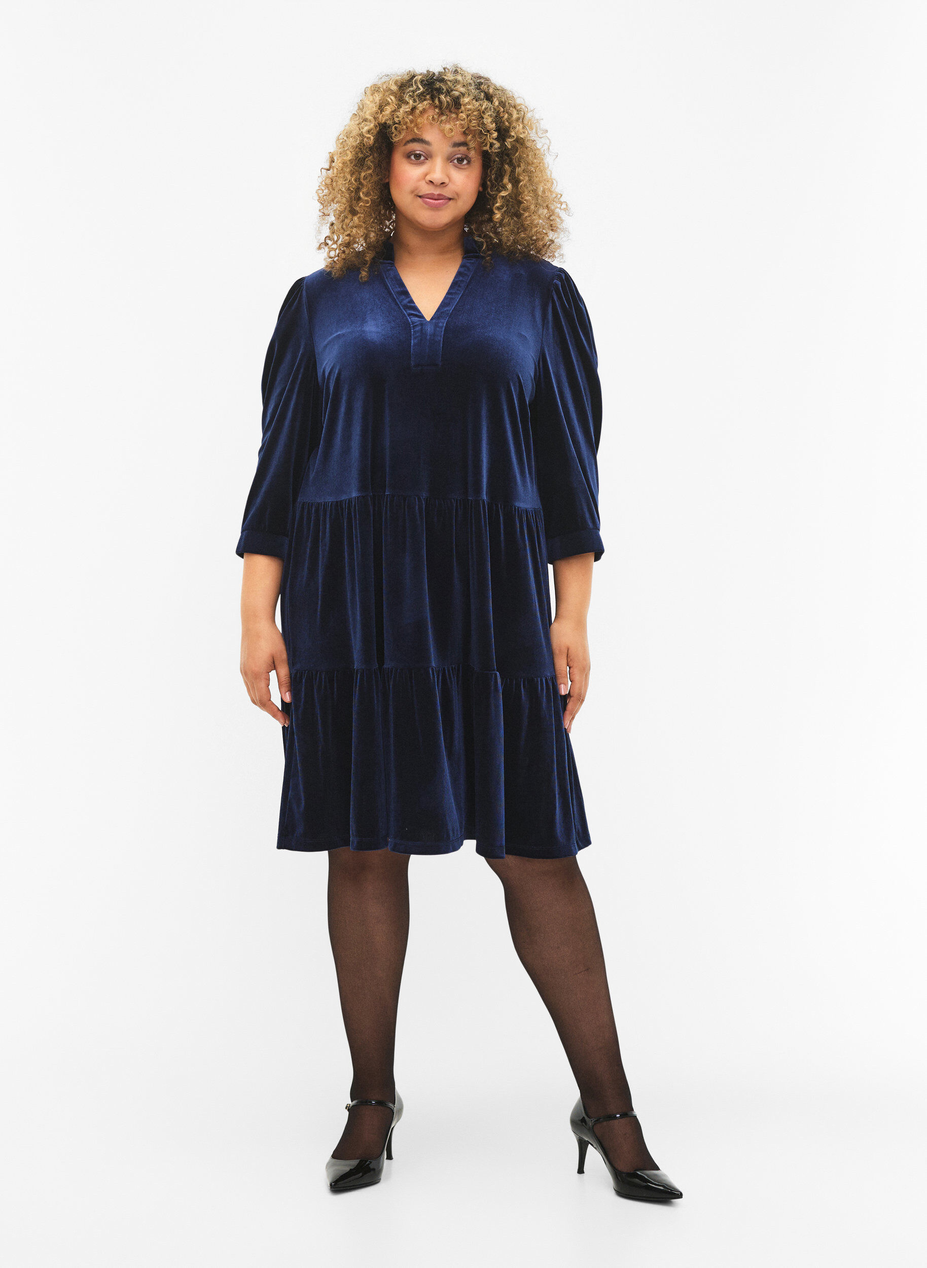 Zizzifashion Velour dress with ruffle collar and 3/4 sleeves, Navy Blazer, Model image number 3