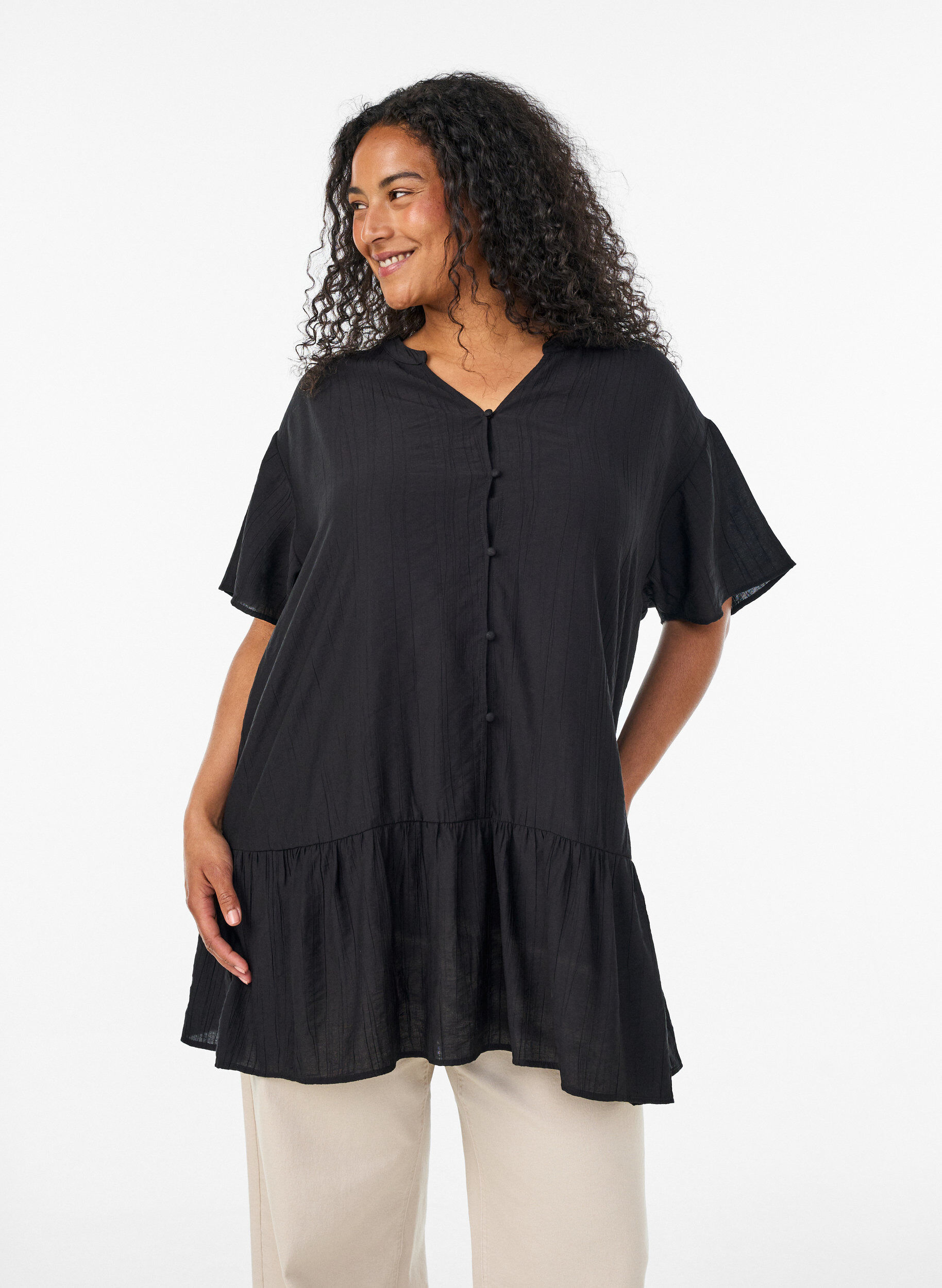 Zizzifashion Loose tunic with crinkled texture and ruffle hem, Black, Model image number 0