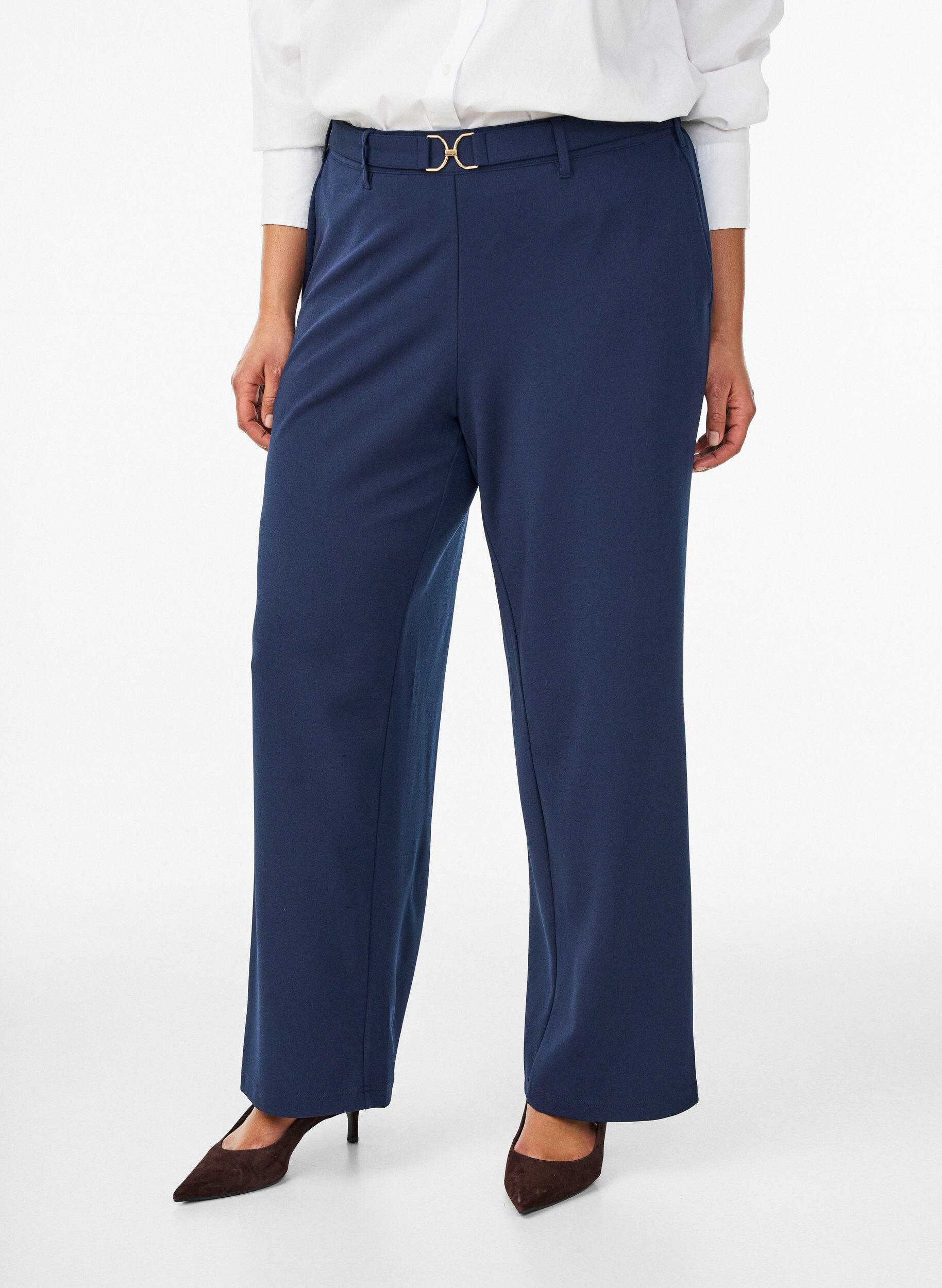 Zizzifashion High-waisted trousers with belt detail and gold buckle, Blue, Model image number 2