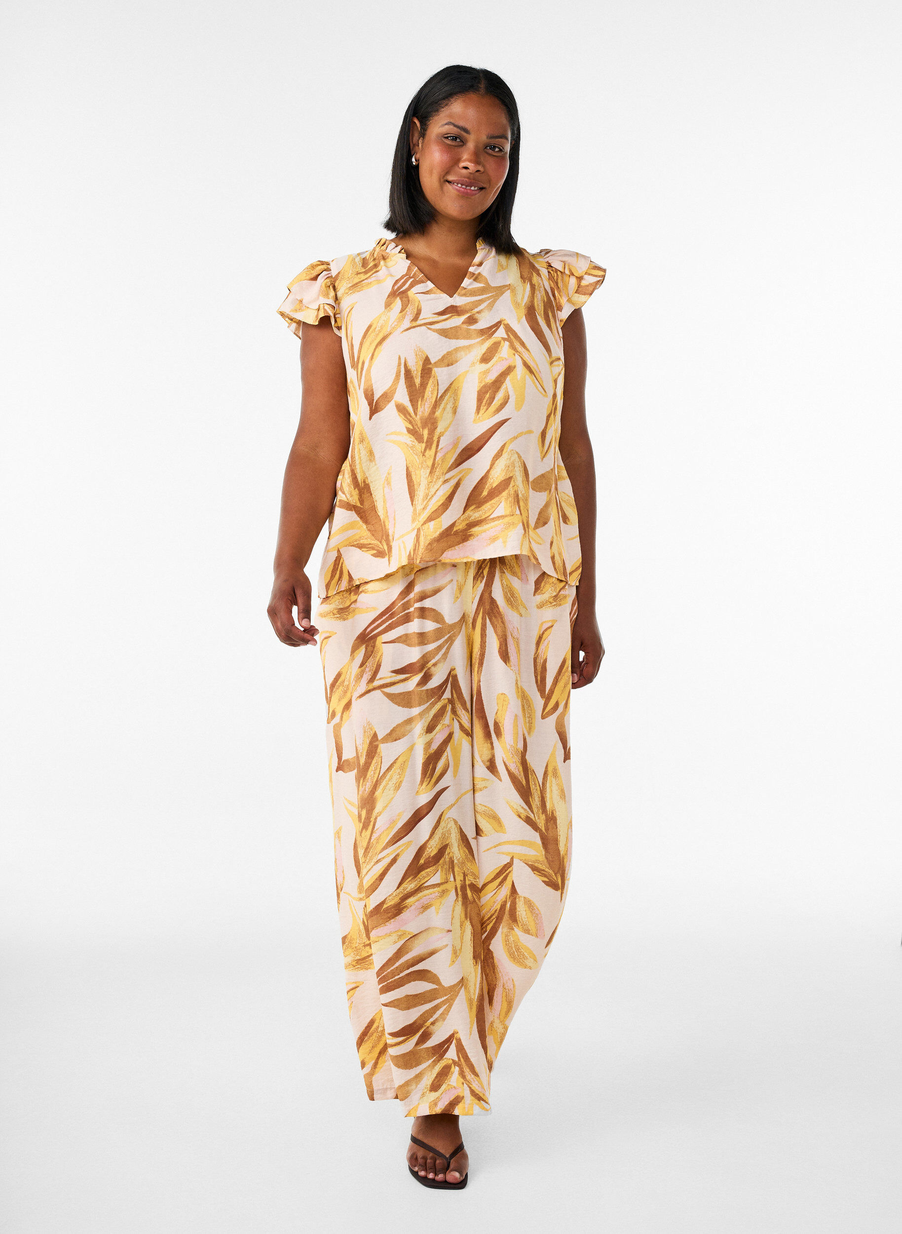 ZizzifashionViscose blouse with leaf print and ruffle details, Yellow, Model image number 1