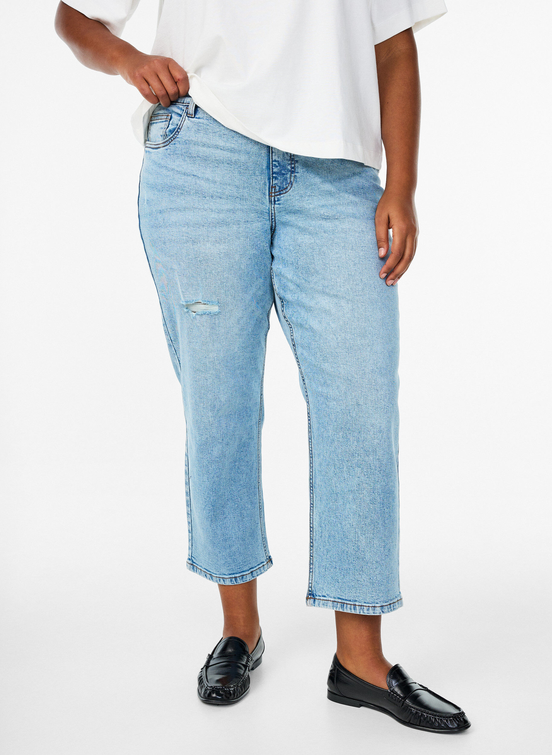ZizzifashionCropped Vera jeans with distress detail, Light Blue, Model image number 2