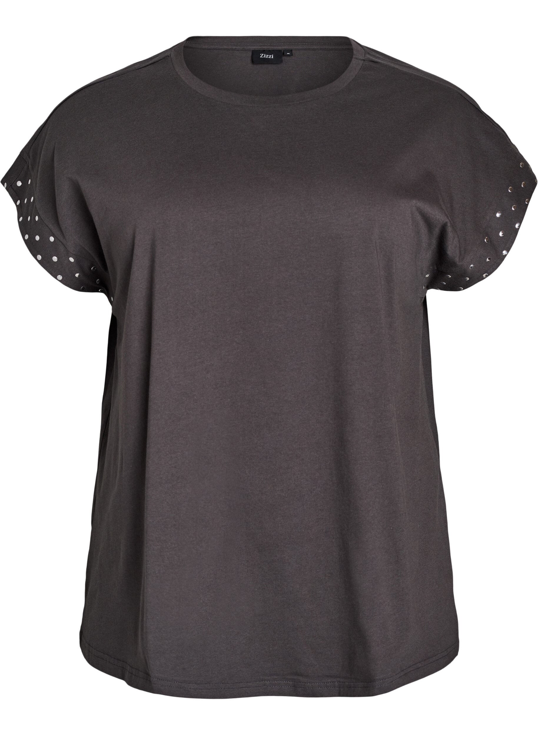 Organic cotton T-shirt with rivets
