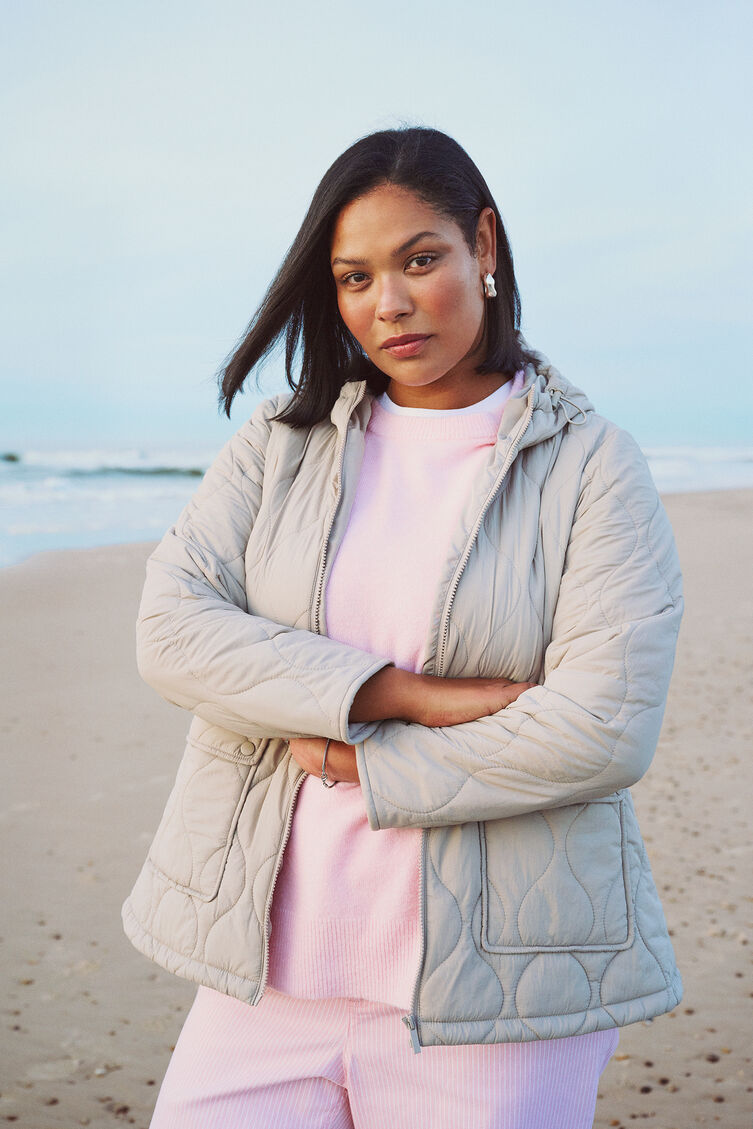 Quilted jacket with pink tones, , Model