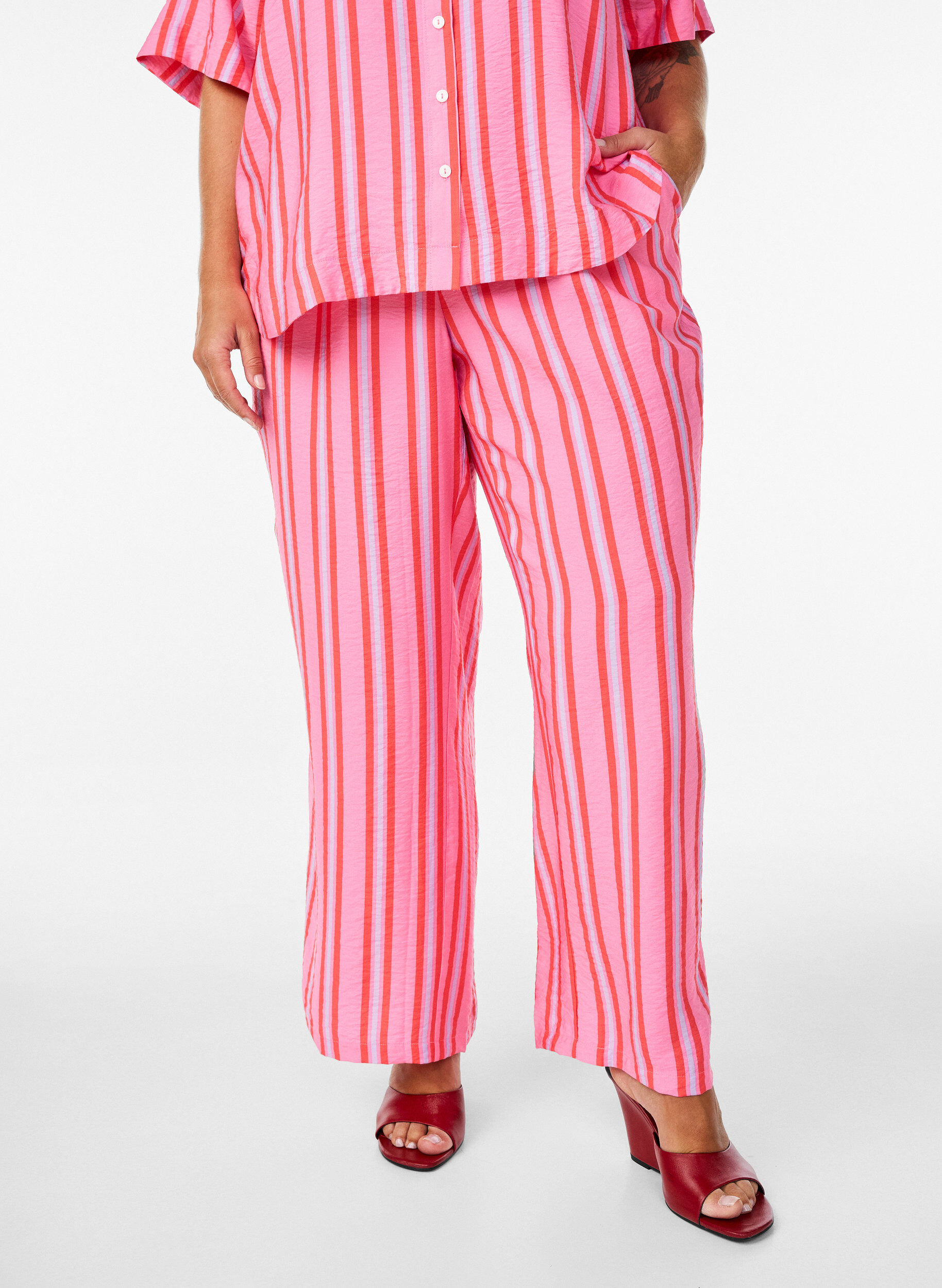Zizzifashion Striped trousers with a high waist and wide legs, Pink, Model image number 2