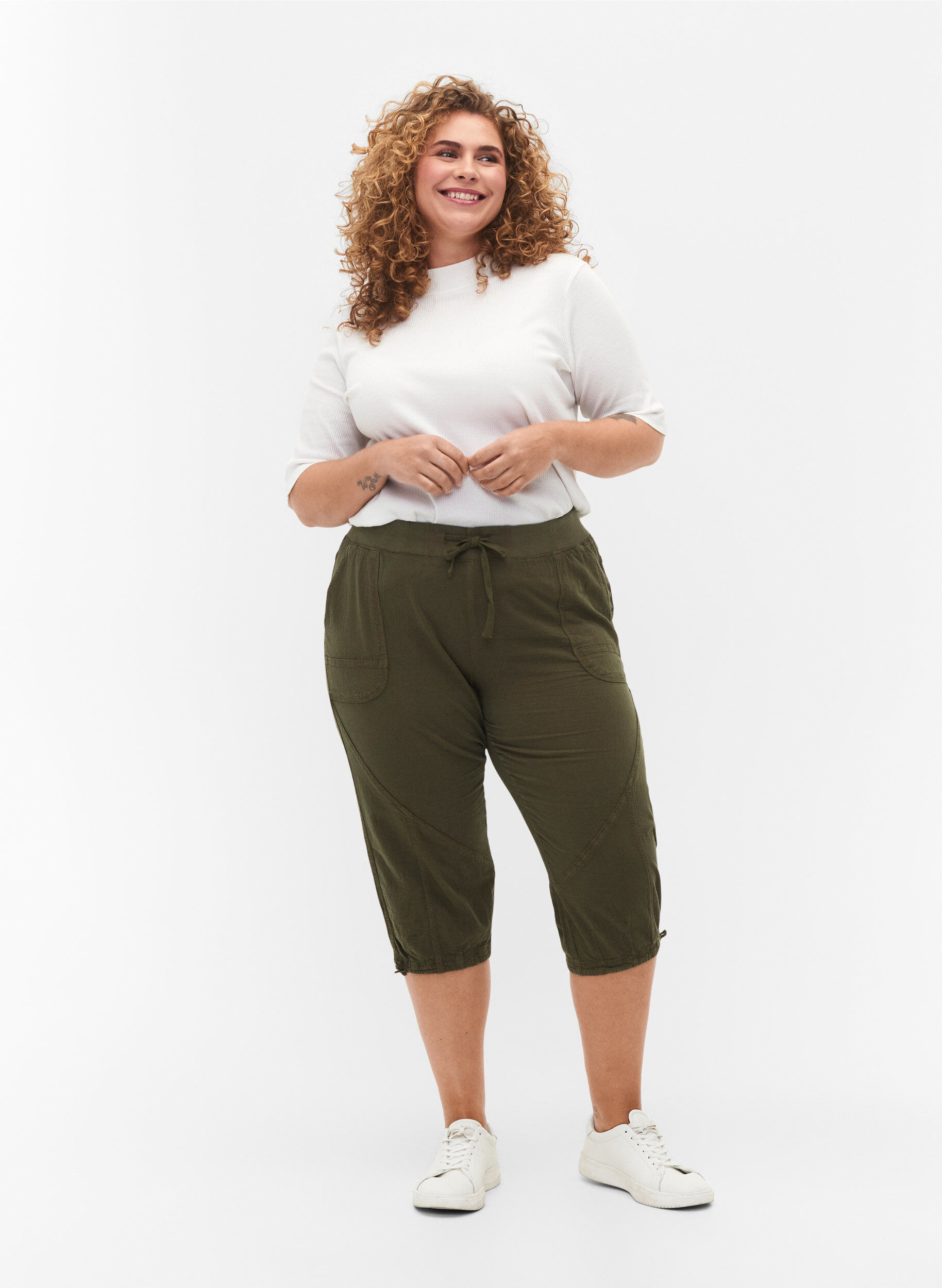 Cotton Capri trousers , Green, Model