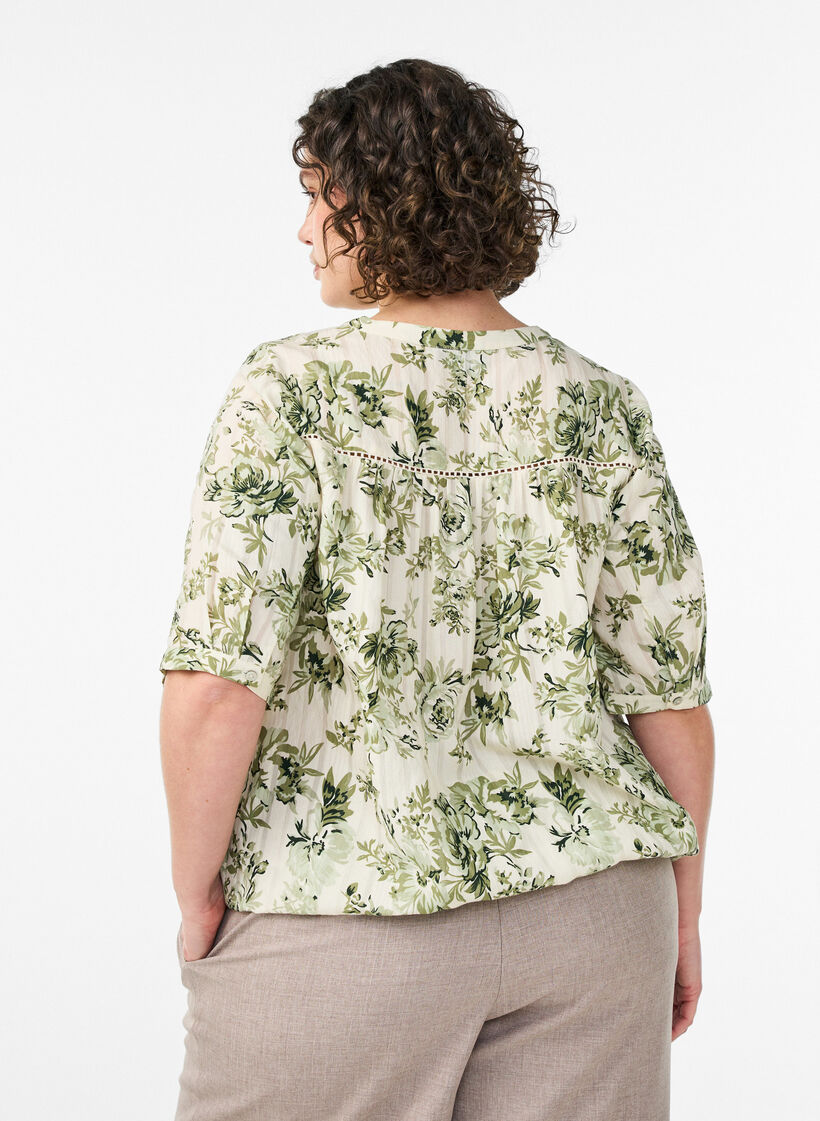 Blouse with print and 1/2 sleeves, Green, Model image number 2