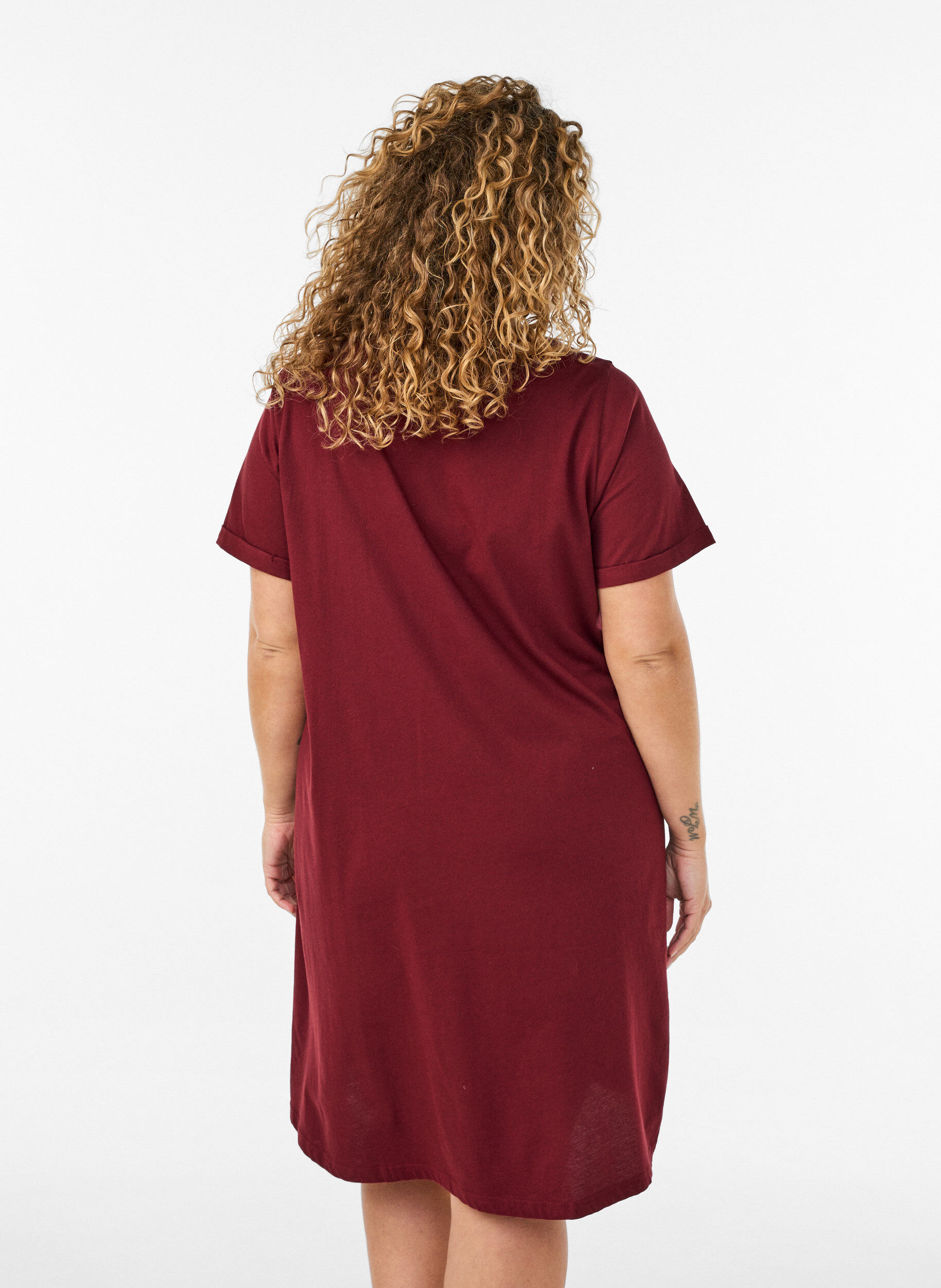 ZizzifashionShort-sleeved nightgown in organic cotton, Dark Bordeaux, Model image number 2