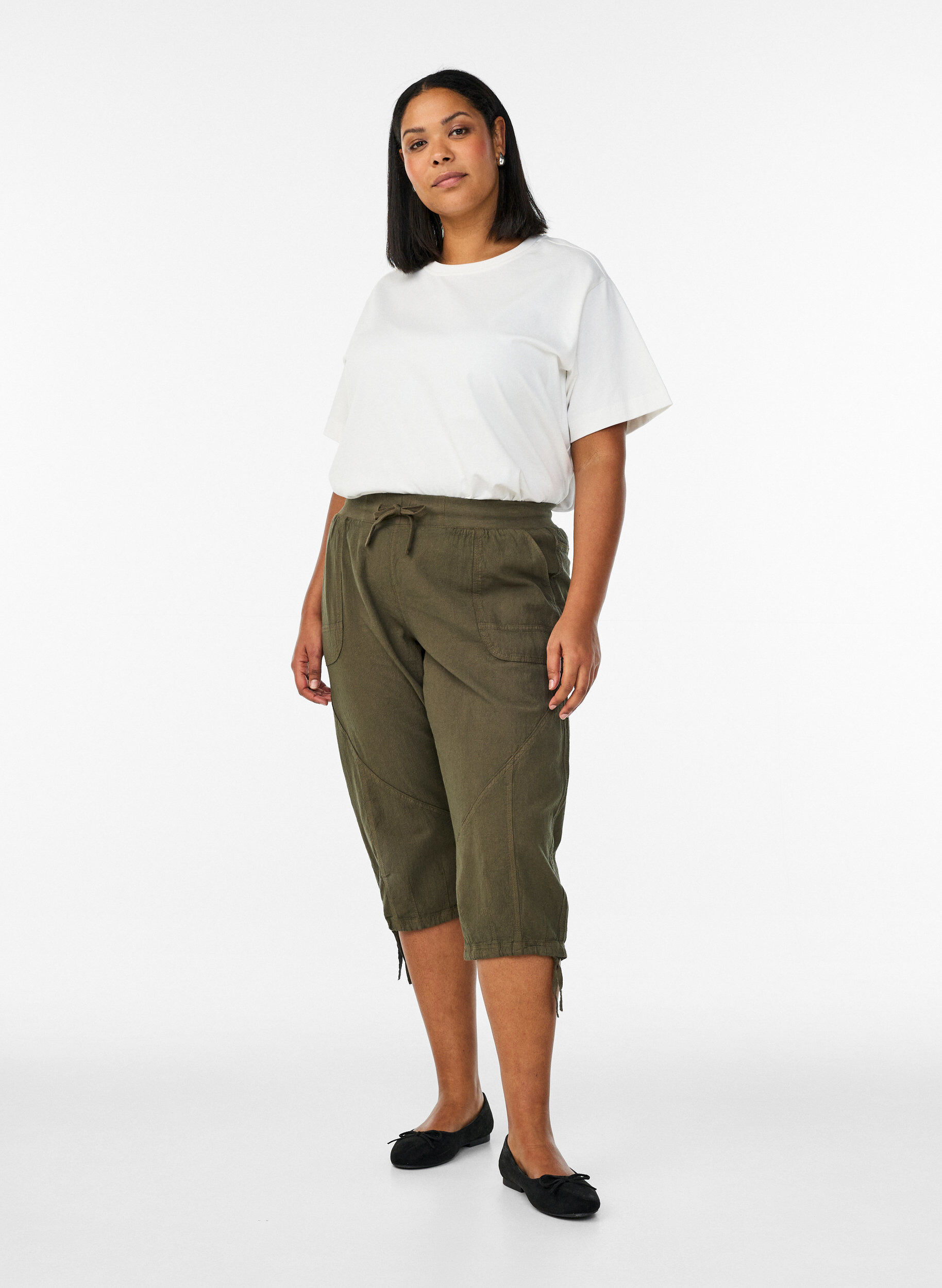 Cotton Capri trousers, Green, Model