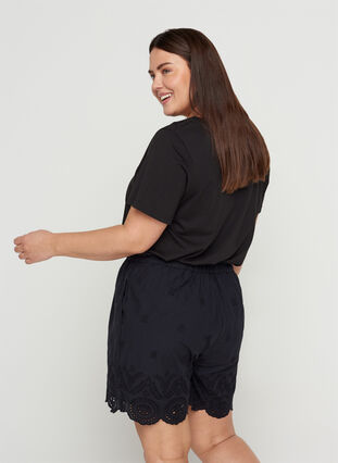Cotton shorts with pockets and broderie anglaise, Black, Model image number 1