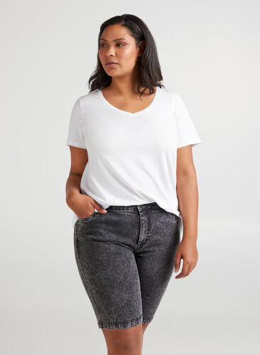 High waisted denim shorts, Grey Denim, Model image number 0