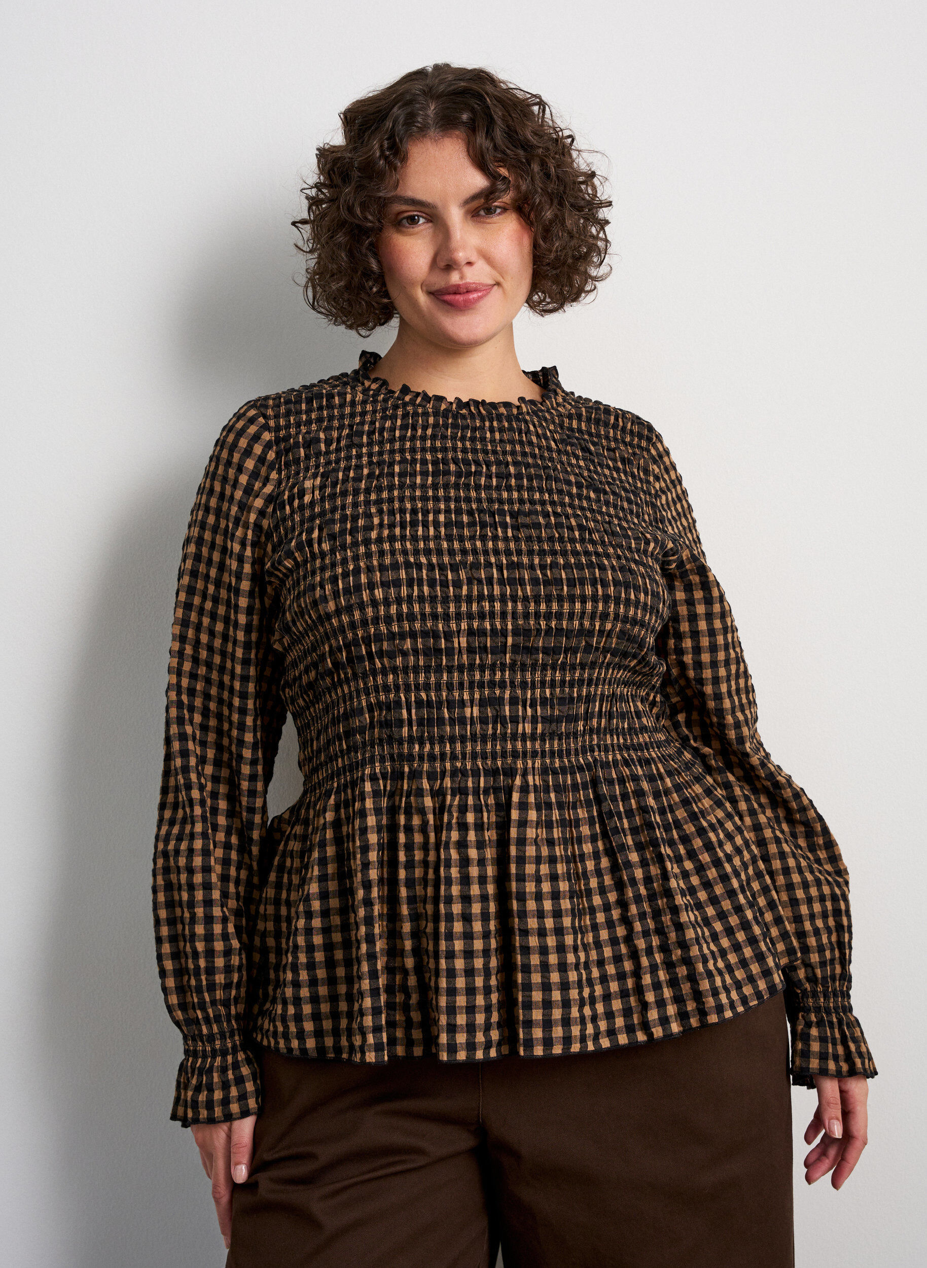 ZizzifashionChecked blouse with smocking and peplum, Brown, Model image number 0