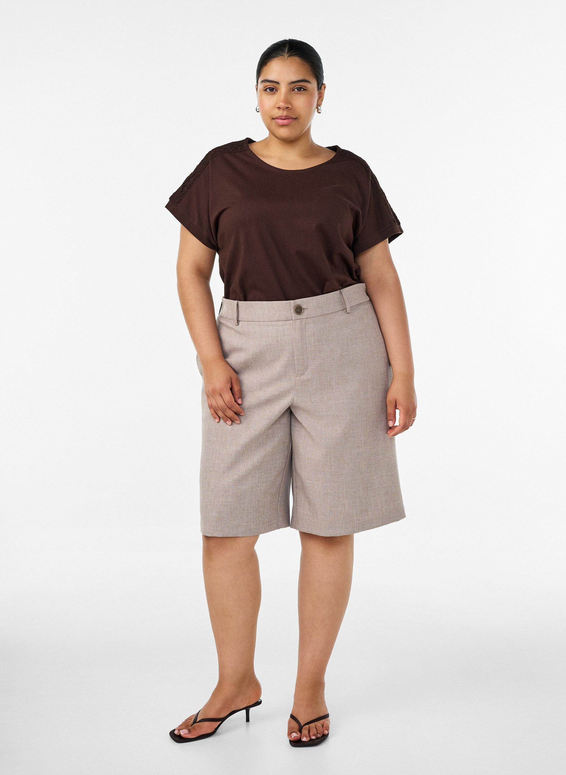 Zizzifashion Cotton T-shirt with crochet detail, Brown, Model image number 1