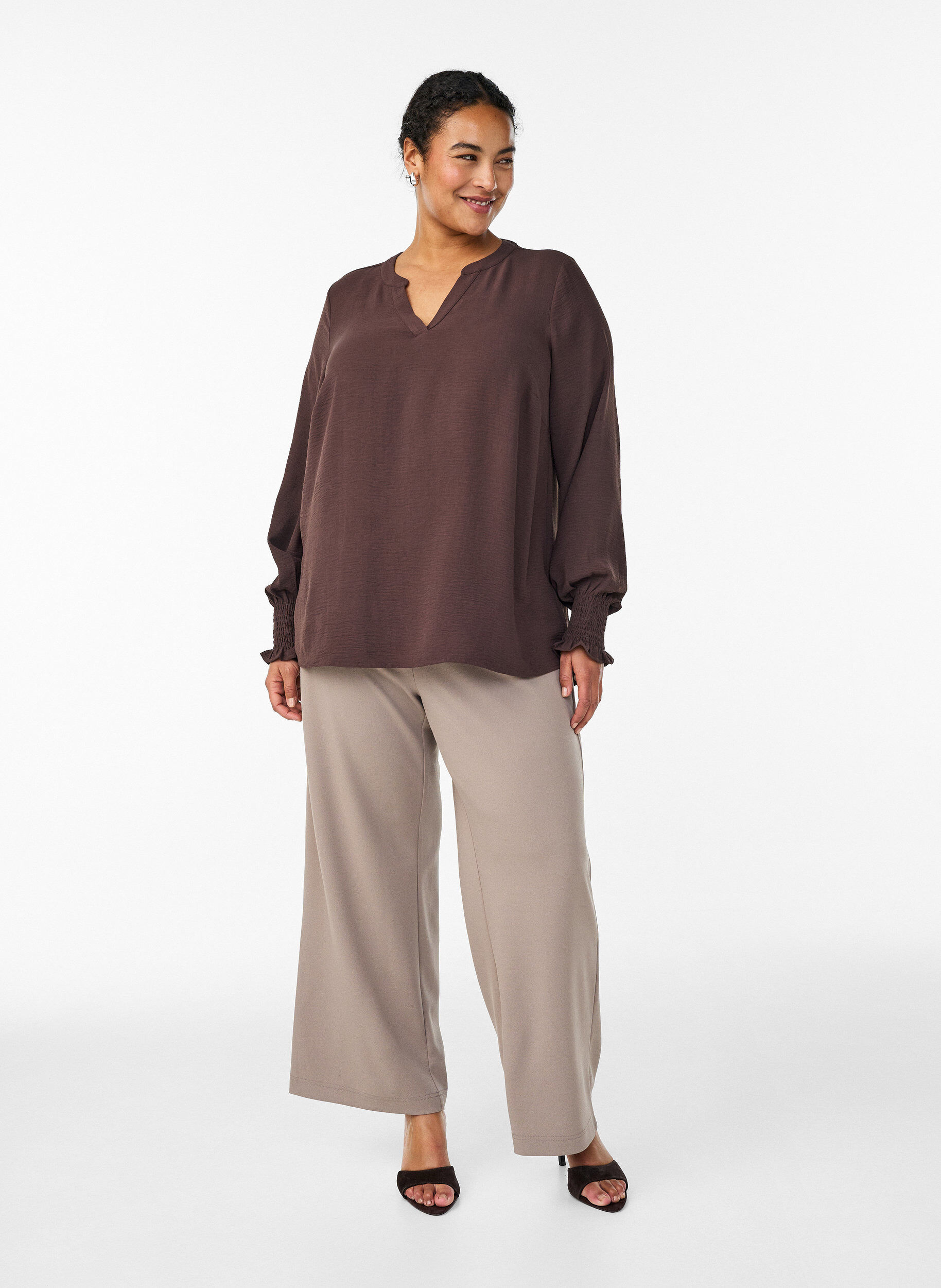 Zizzifashion Blouse with smock cuffs and V-neck, Brown, Model image number 1