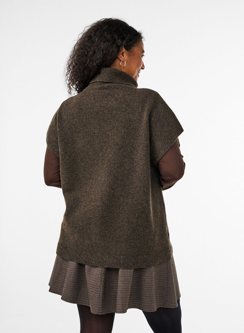 Knitted vest with turtleneck, Brown, Model image number 2