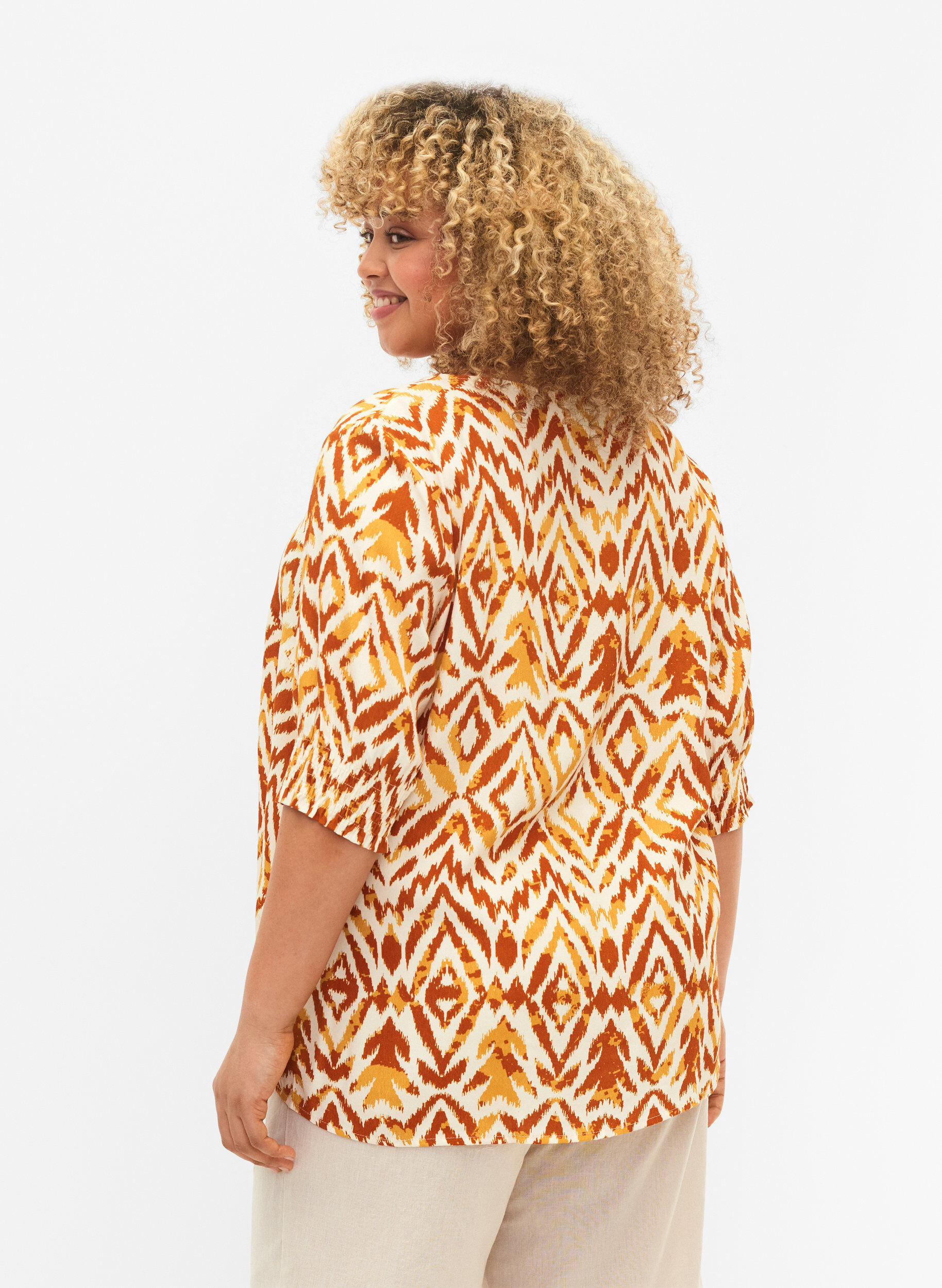 Zizzifashion Viscose blouse with buttons, Amber Green Tribe, Model image number 1