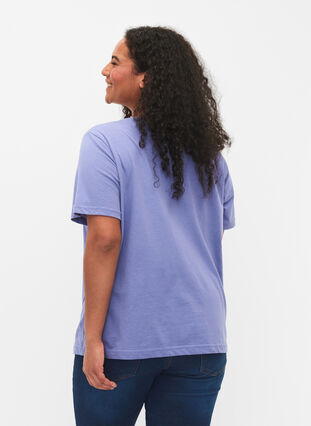 Short sleeve t-shirt with v-neckline, Lavender Viloet, Model image number 1